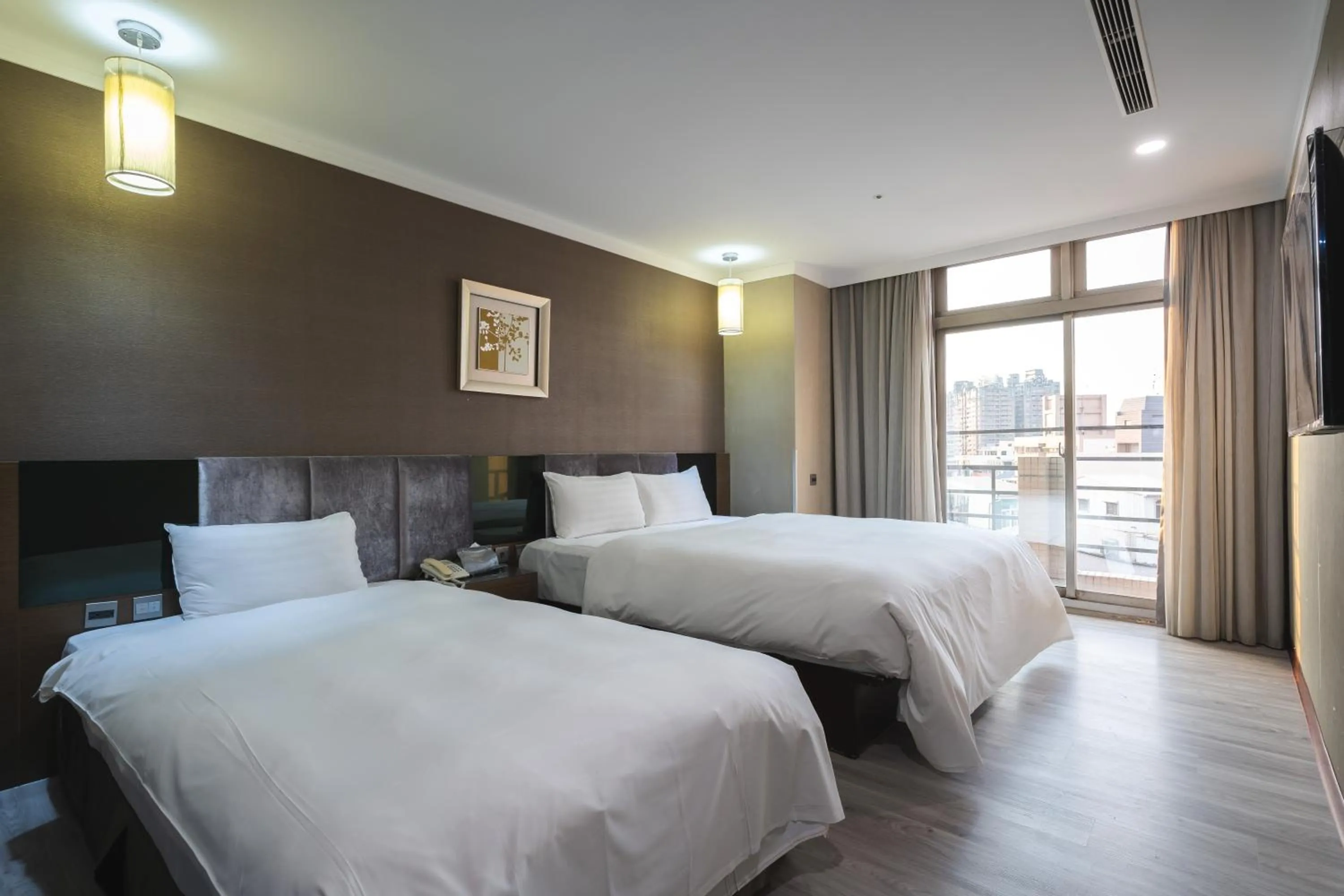Bed in Shianghu Boutique Hotel