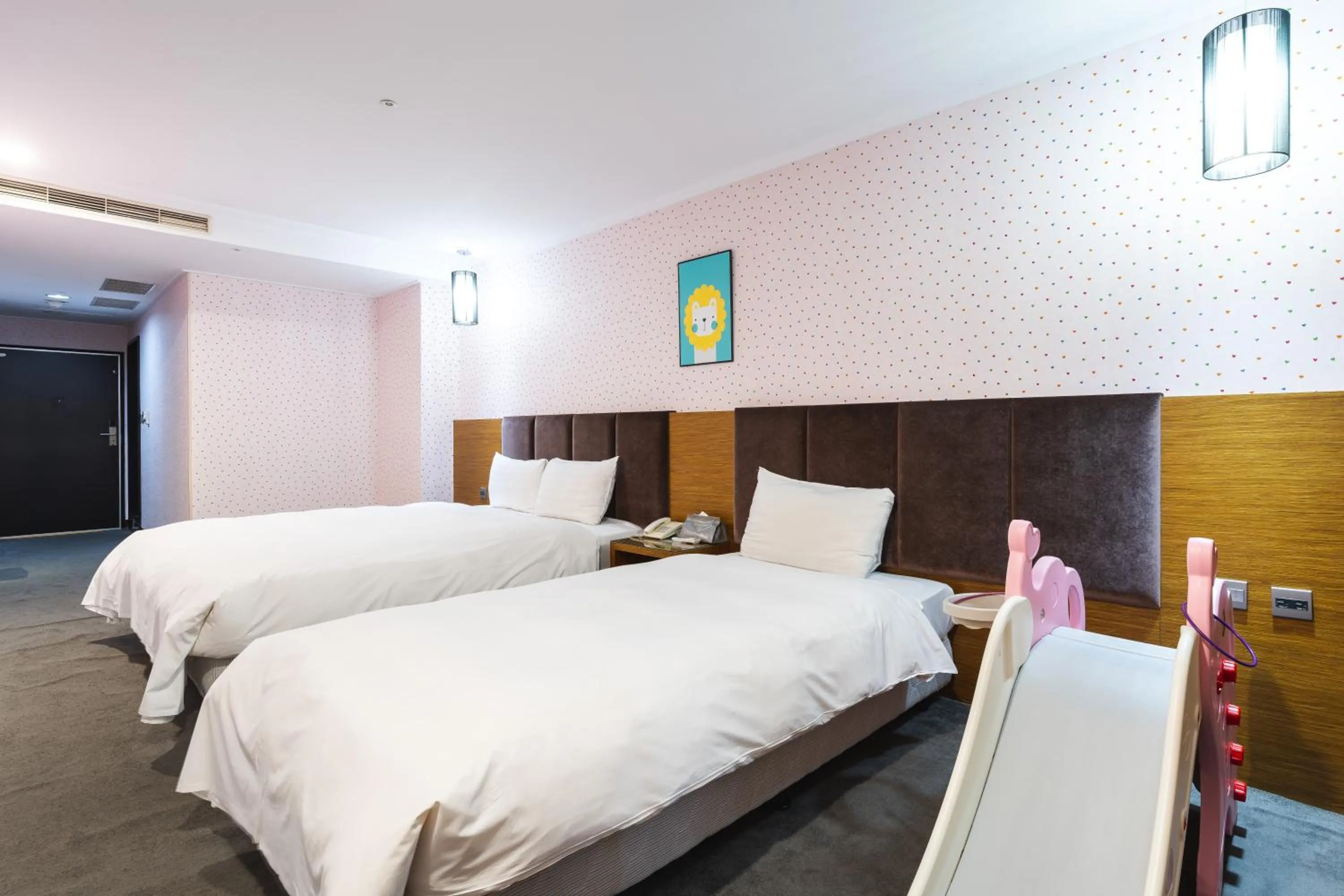 Bed in Shianghu Boutique Hotel