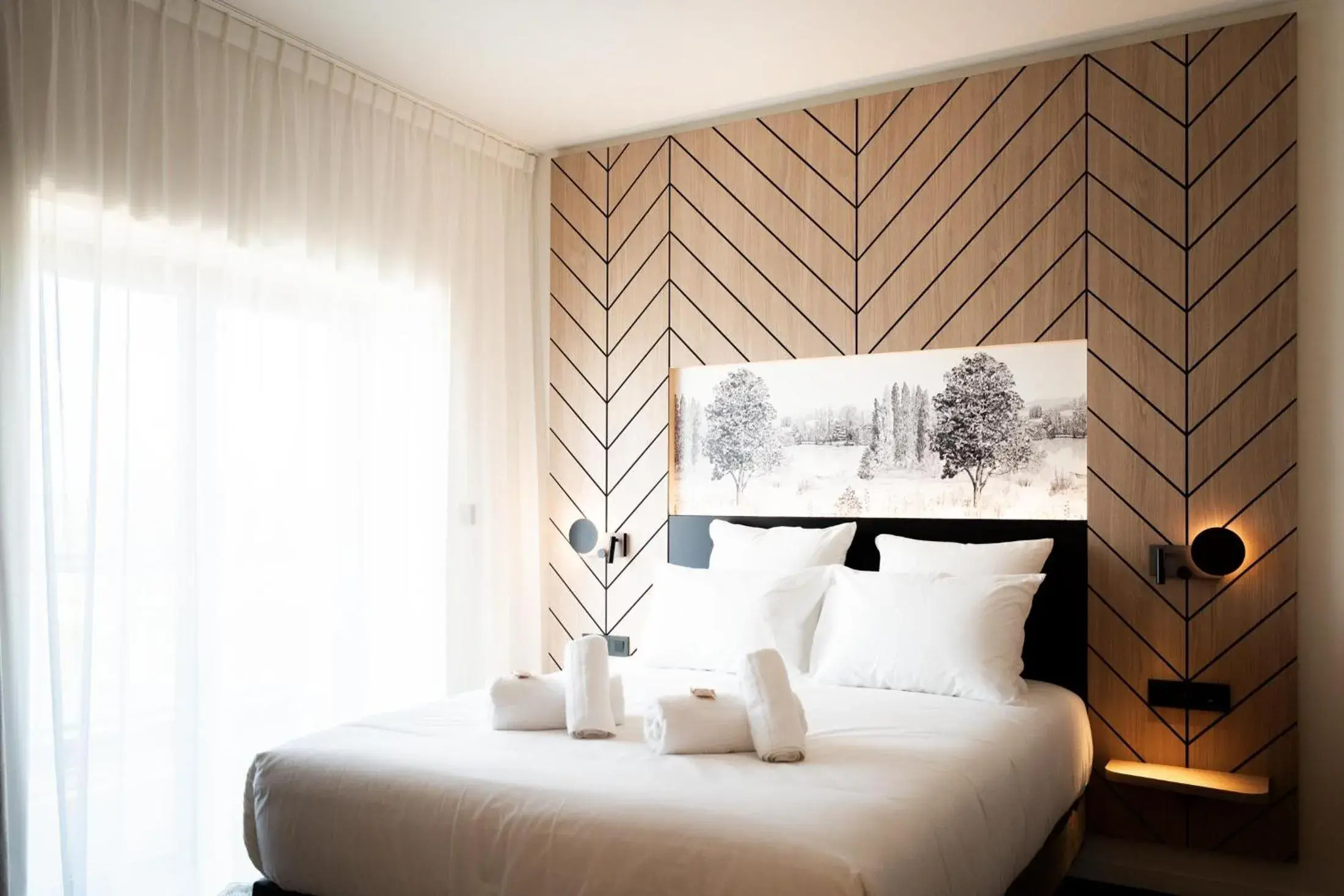 Queen Room - Disability Access in Bô Hôtels Ambronay Queen Room - Disability Access in Bô Hôtels Ambronay