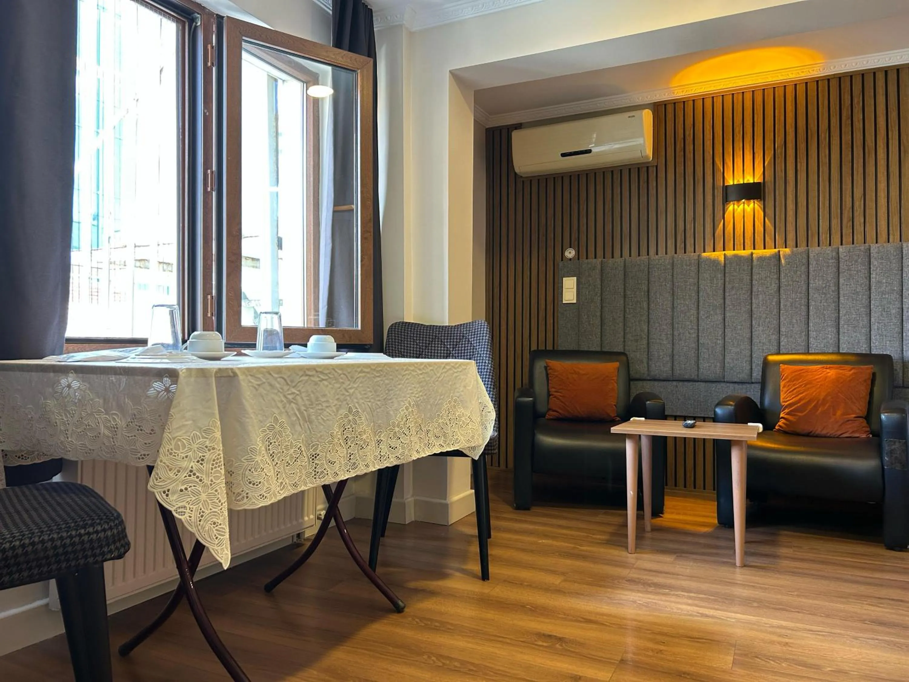 Living room in Naila Hotel