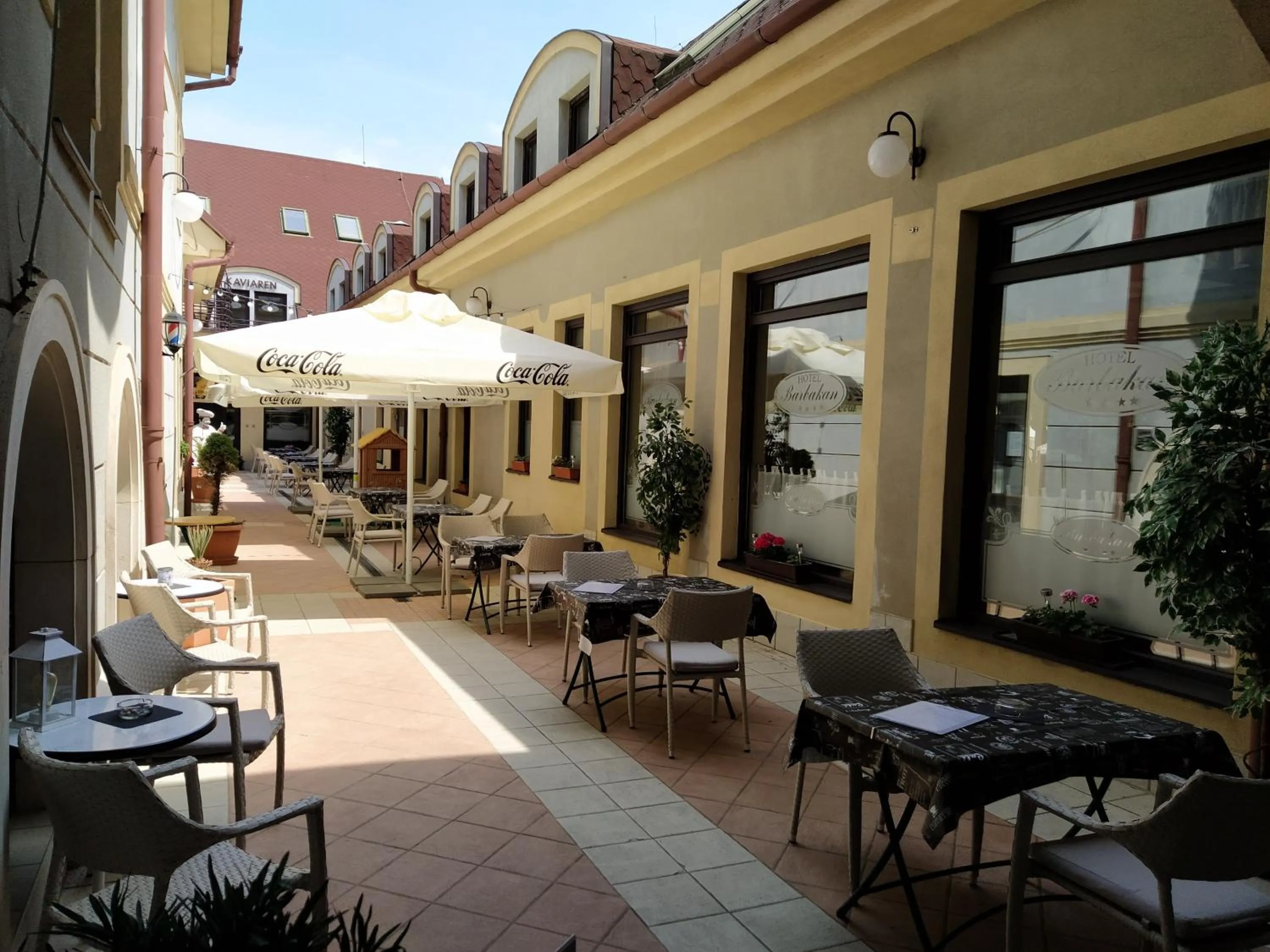 Restaurant/places to eat in Hotel Barbakan