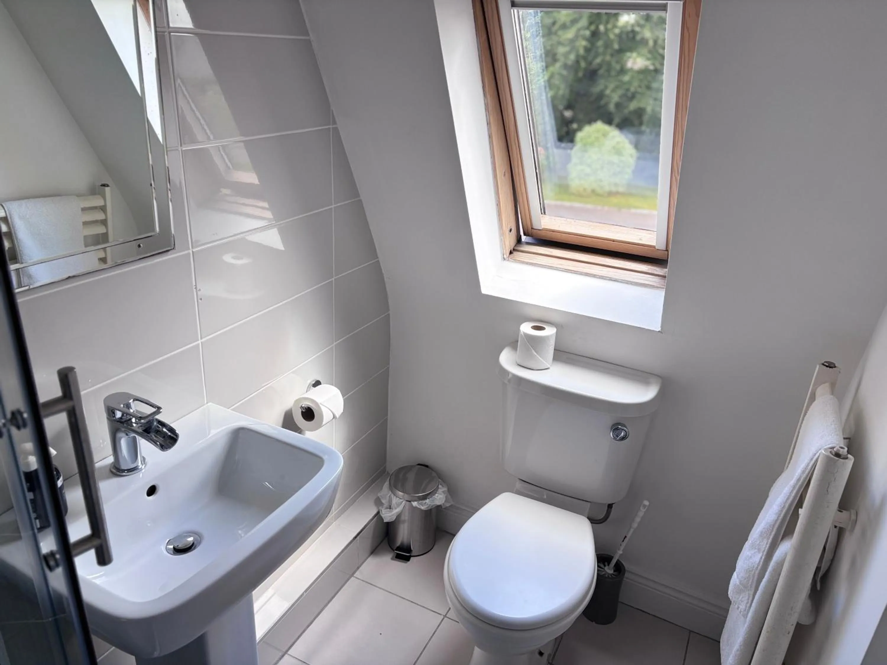Bathroom in Beechwood House Accommodation