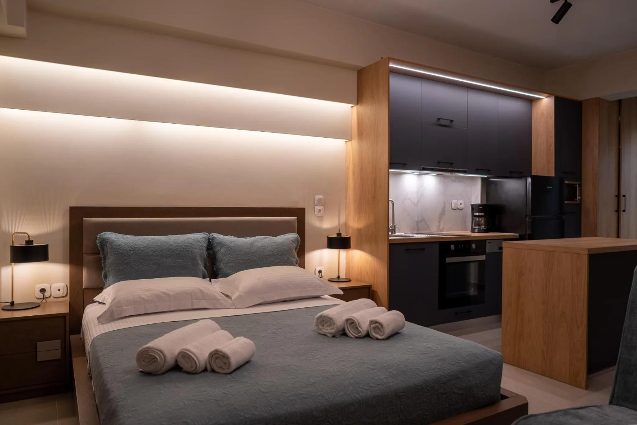 Bed in Akti Vigla Apartments