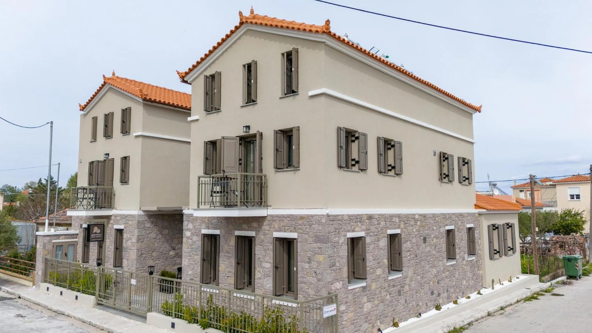 Property building in Akti Vigla Apartments