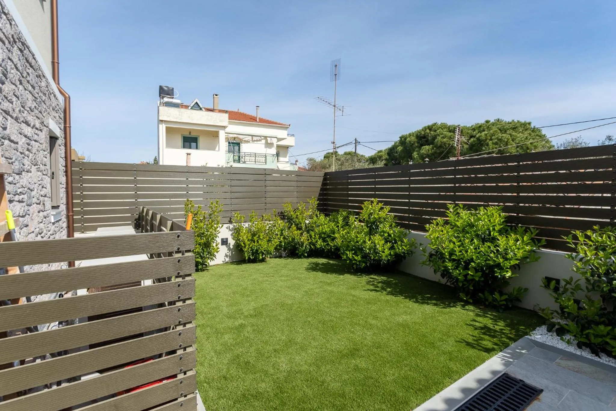 Property building in Akti Vigla Apartments