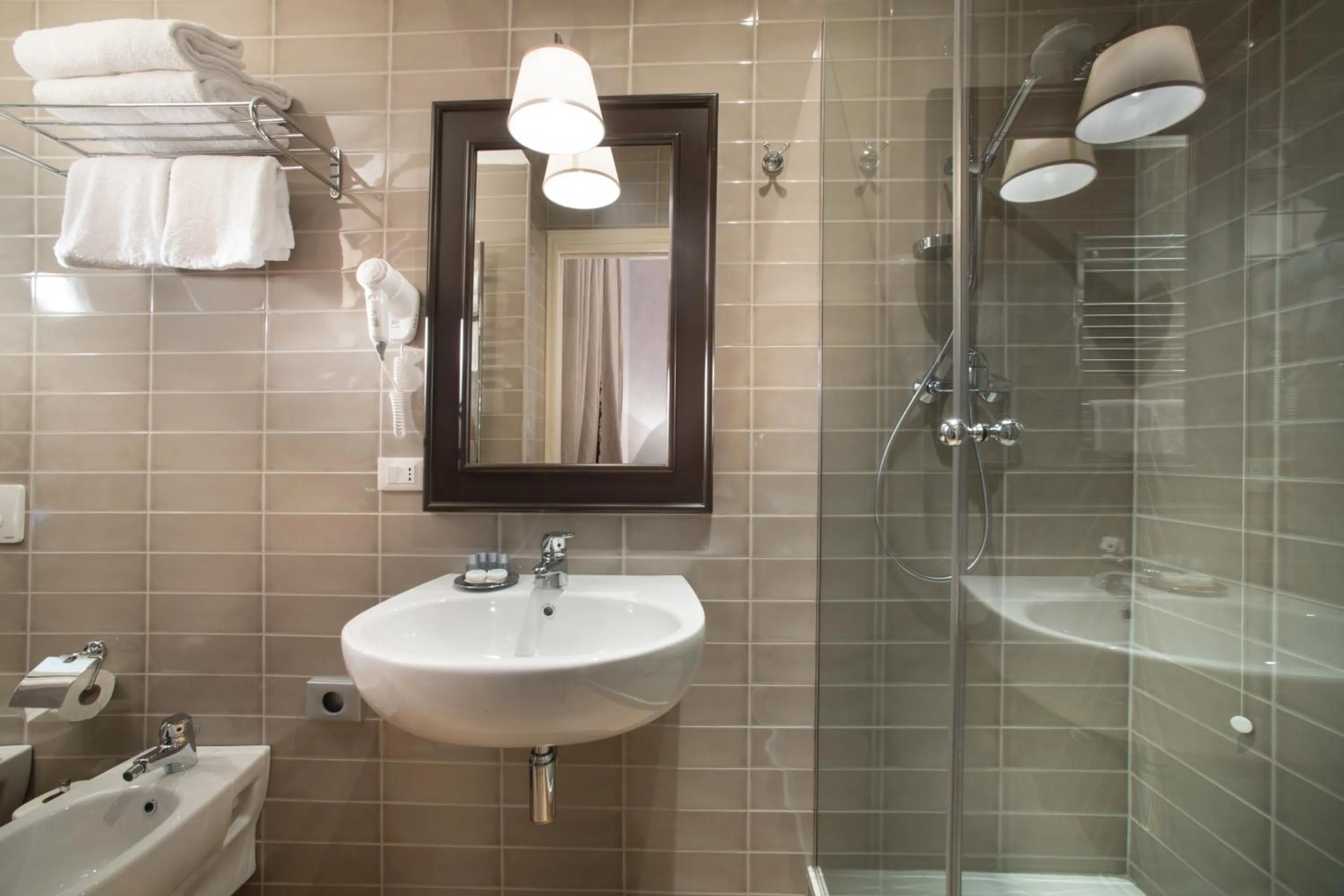 Bathroom in San Giuliano Inn