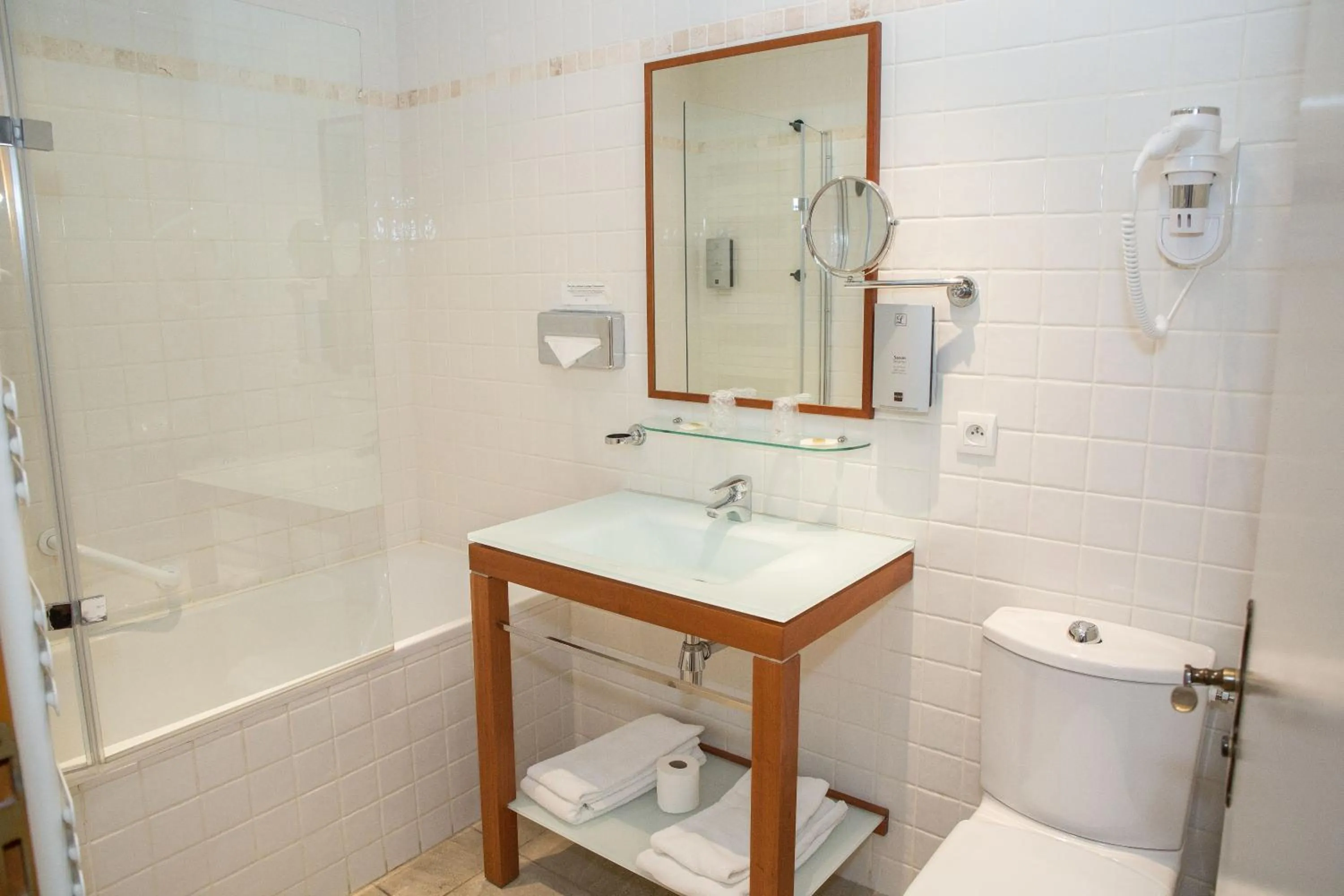 Bathroom in Appart Hotel Charles Sander