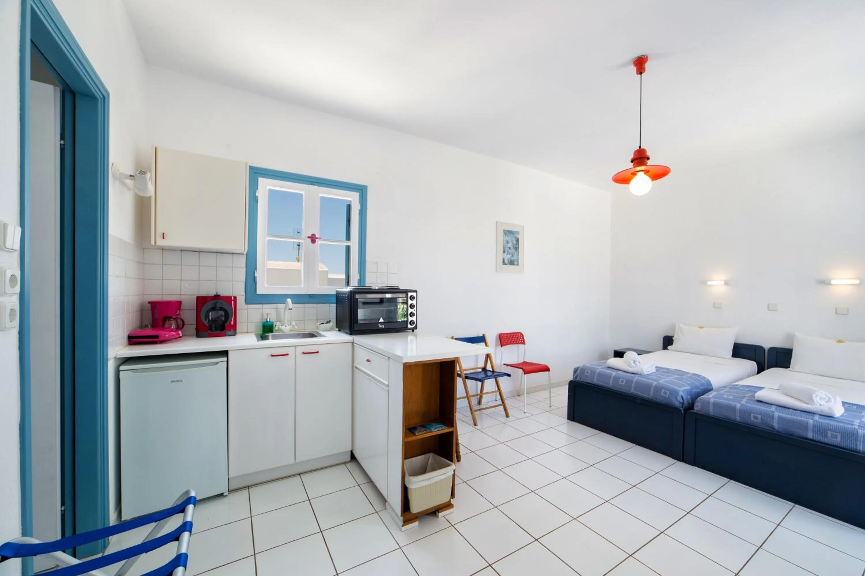 Coffee/tea facilities, Bed in Fivos Apartments