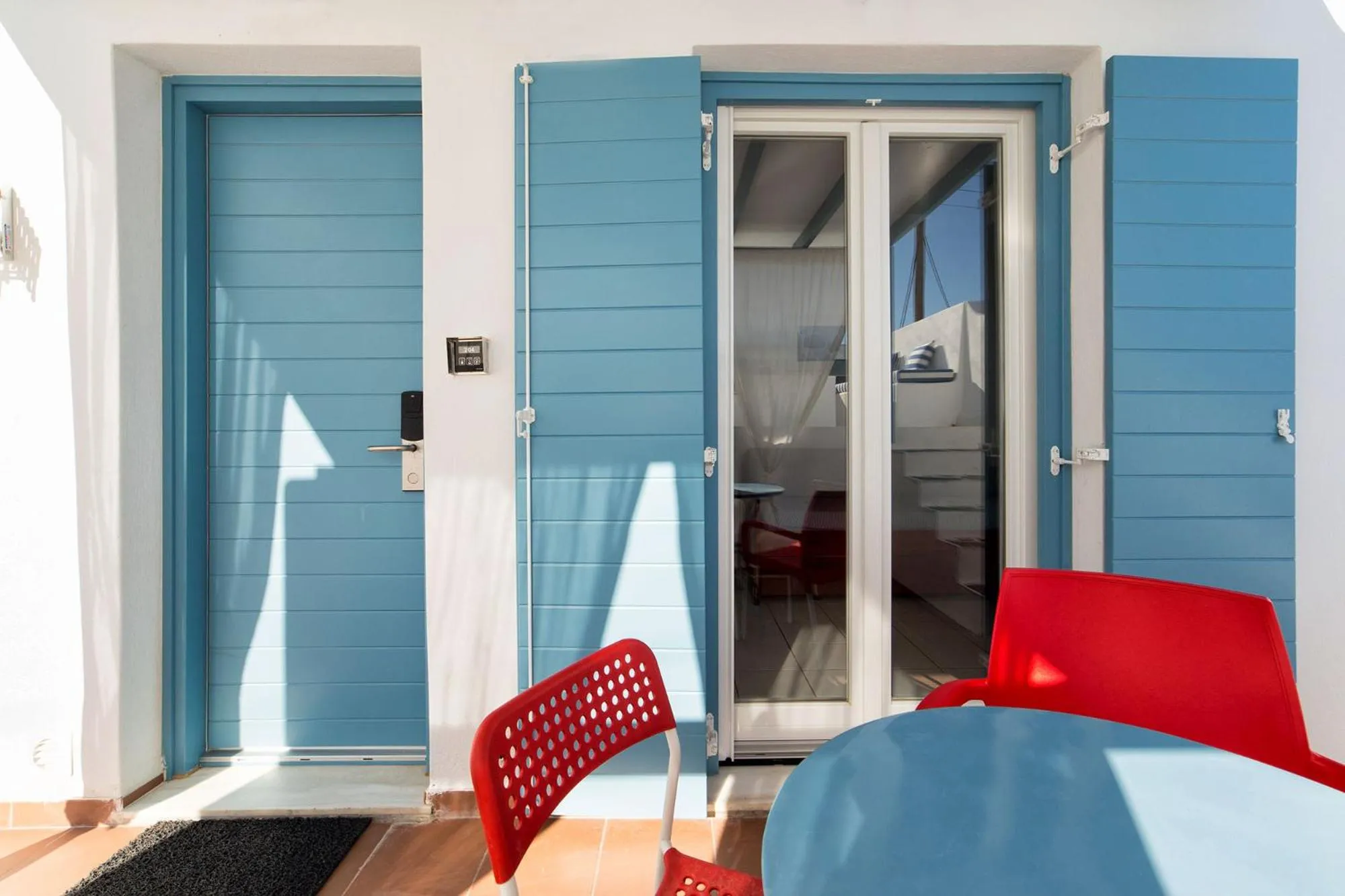 Balcony/Terrace, Bed in Fivos Apartments