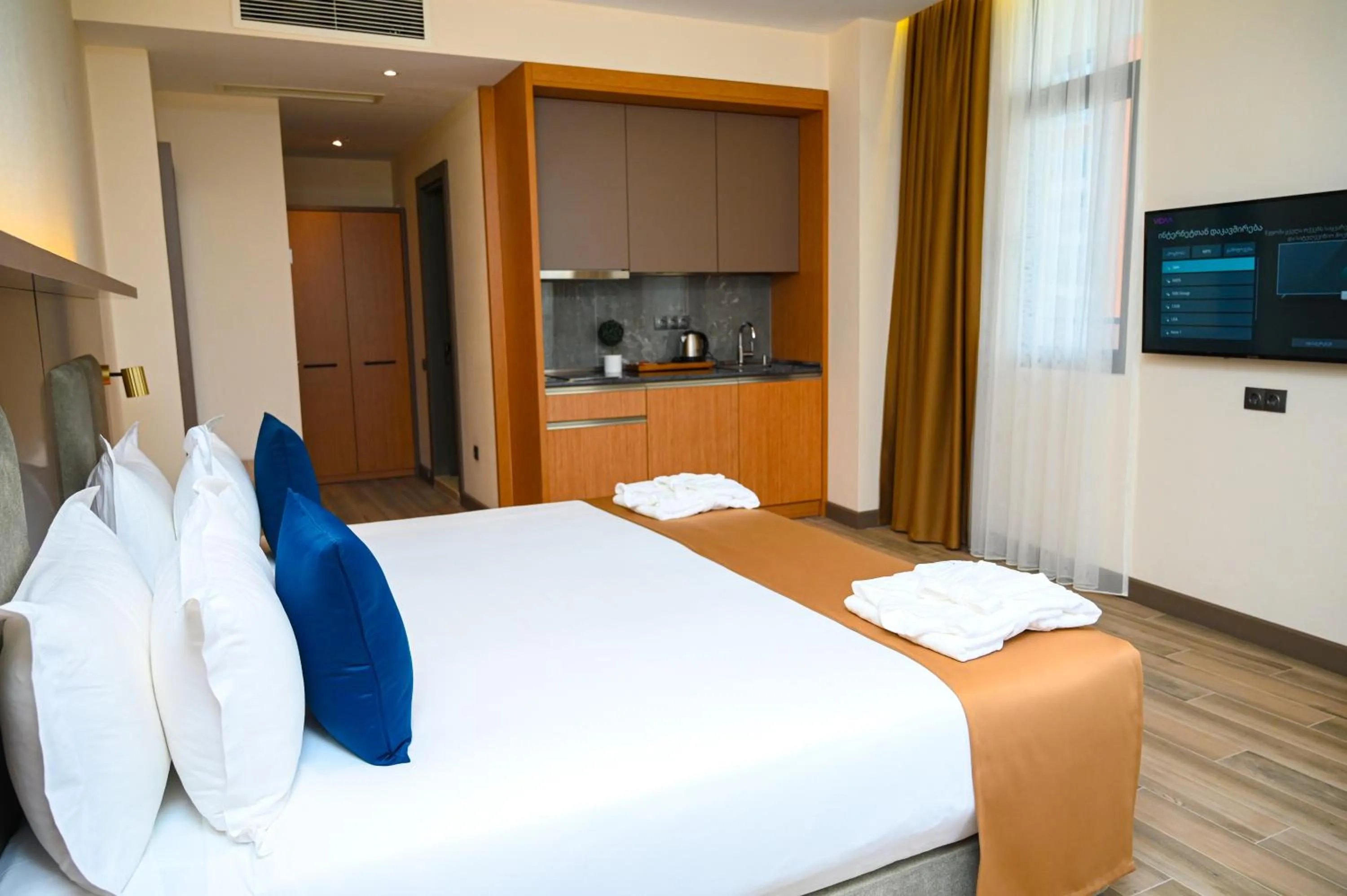 Bedroom, Bed in New Wave Apart-Hotel