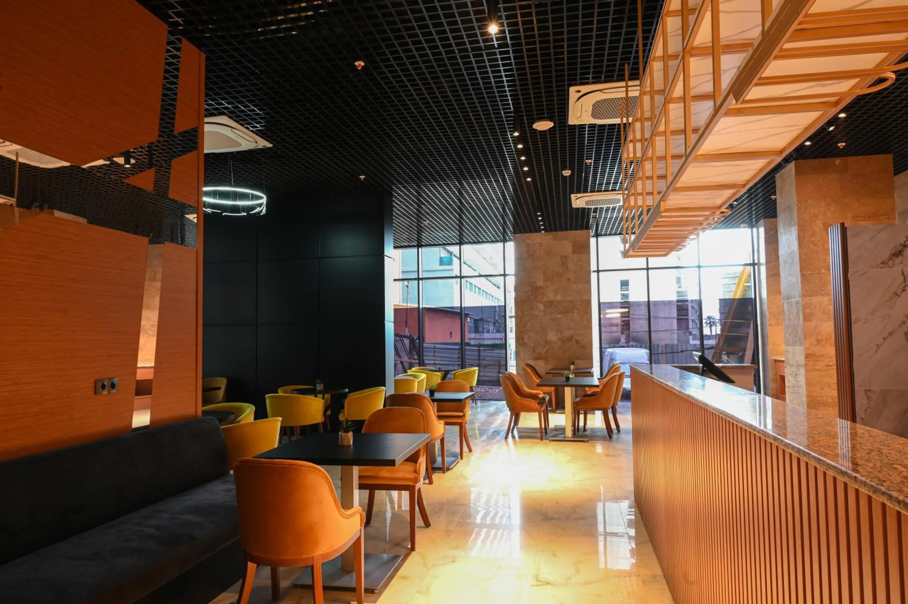 Dining area in New Wave Apart-Hotel