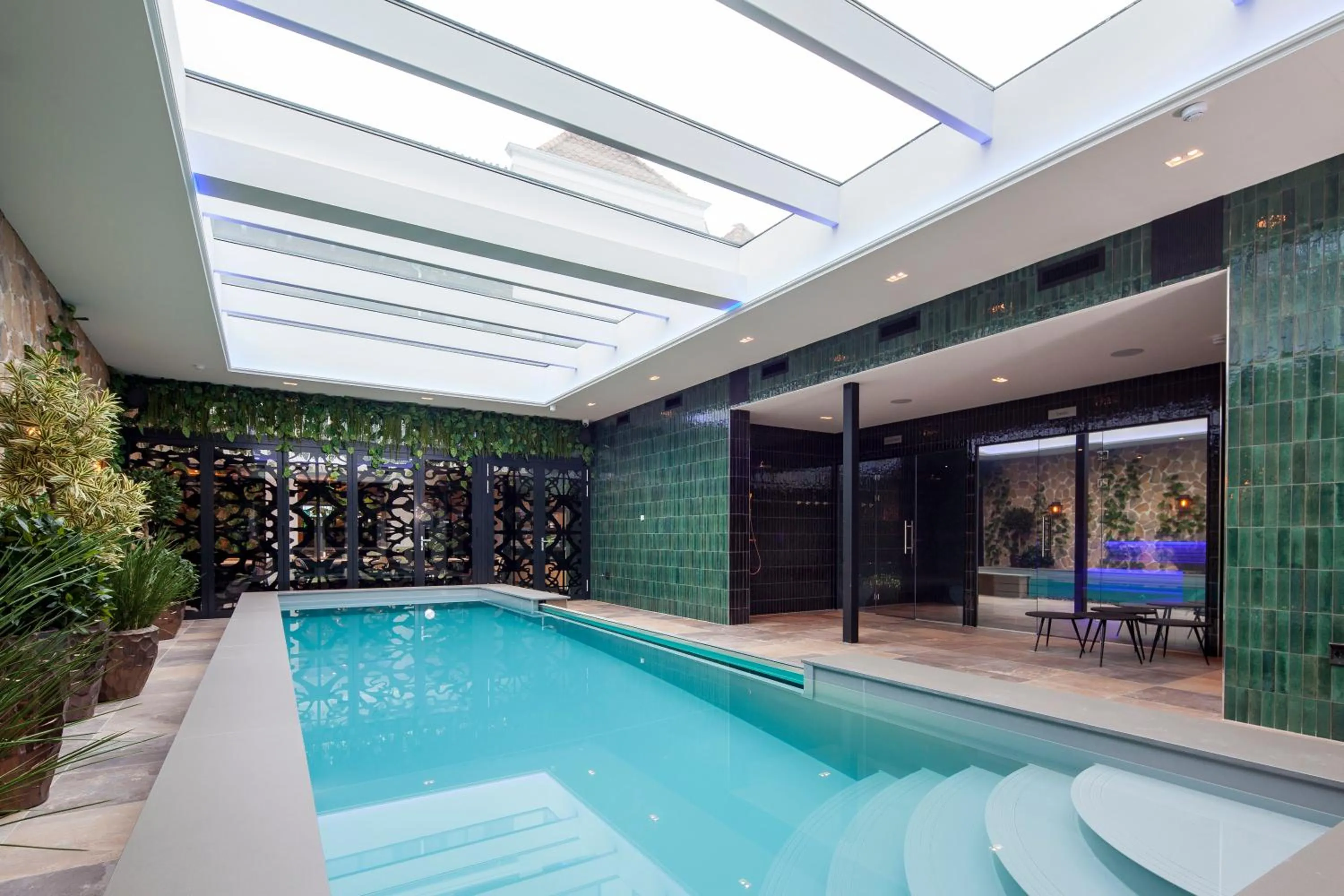 Swimming pool in Boutique Hotel Jersey