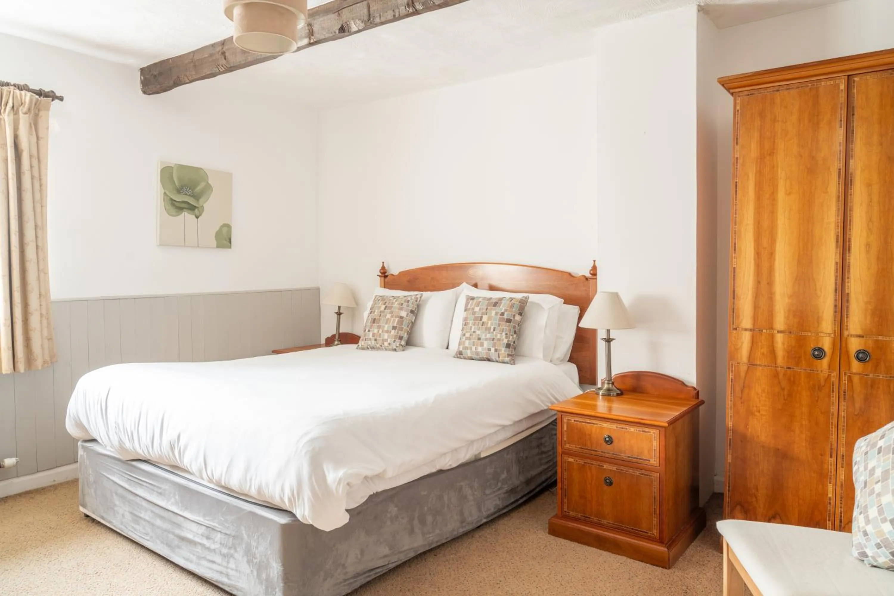 Photo of the whole room, Bed in The Lordleaze Hotel And Restaurant