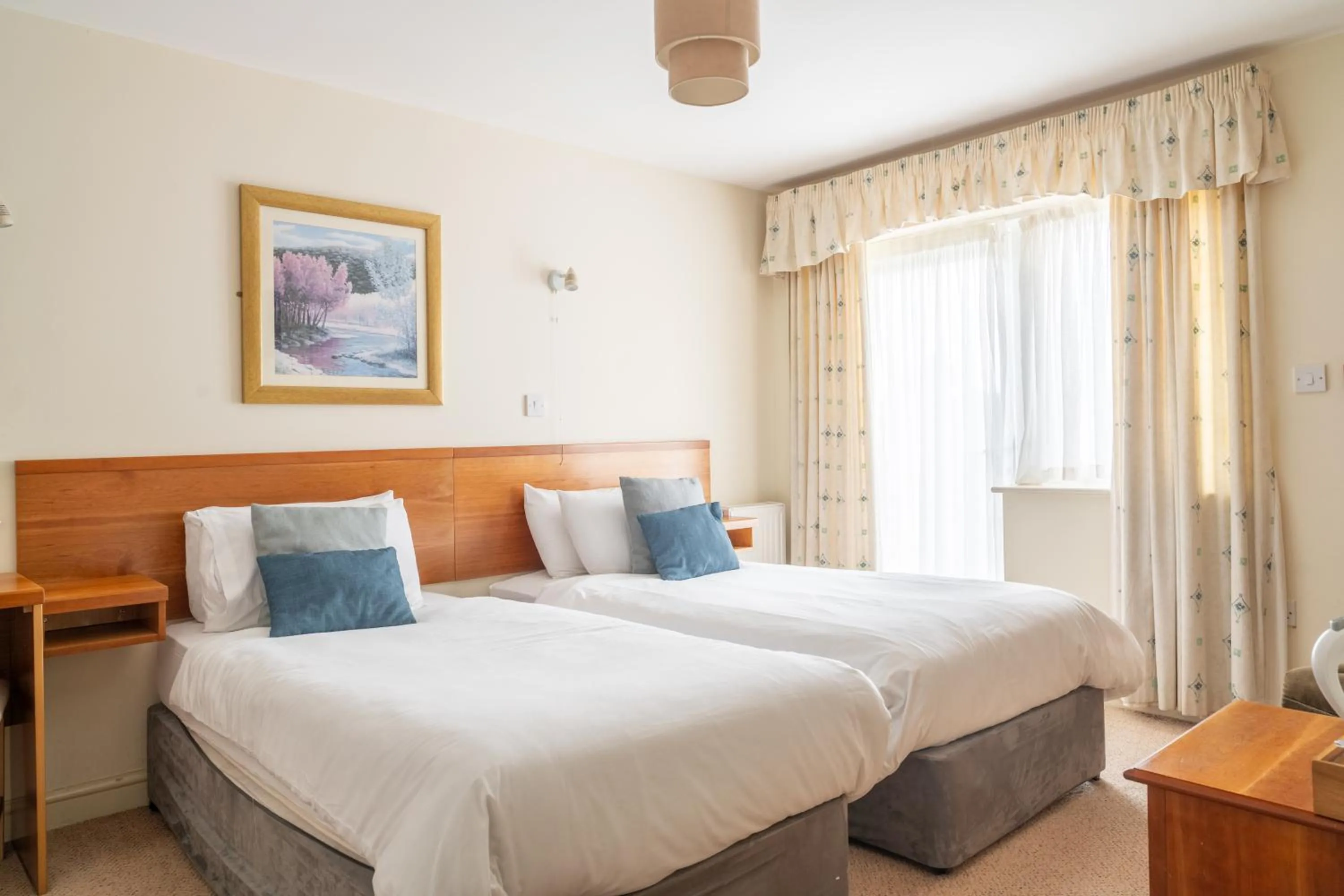 Bedroom, Bed in The Lordleaze Hotel And Restaurant