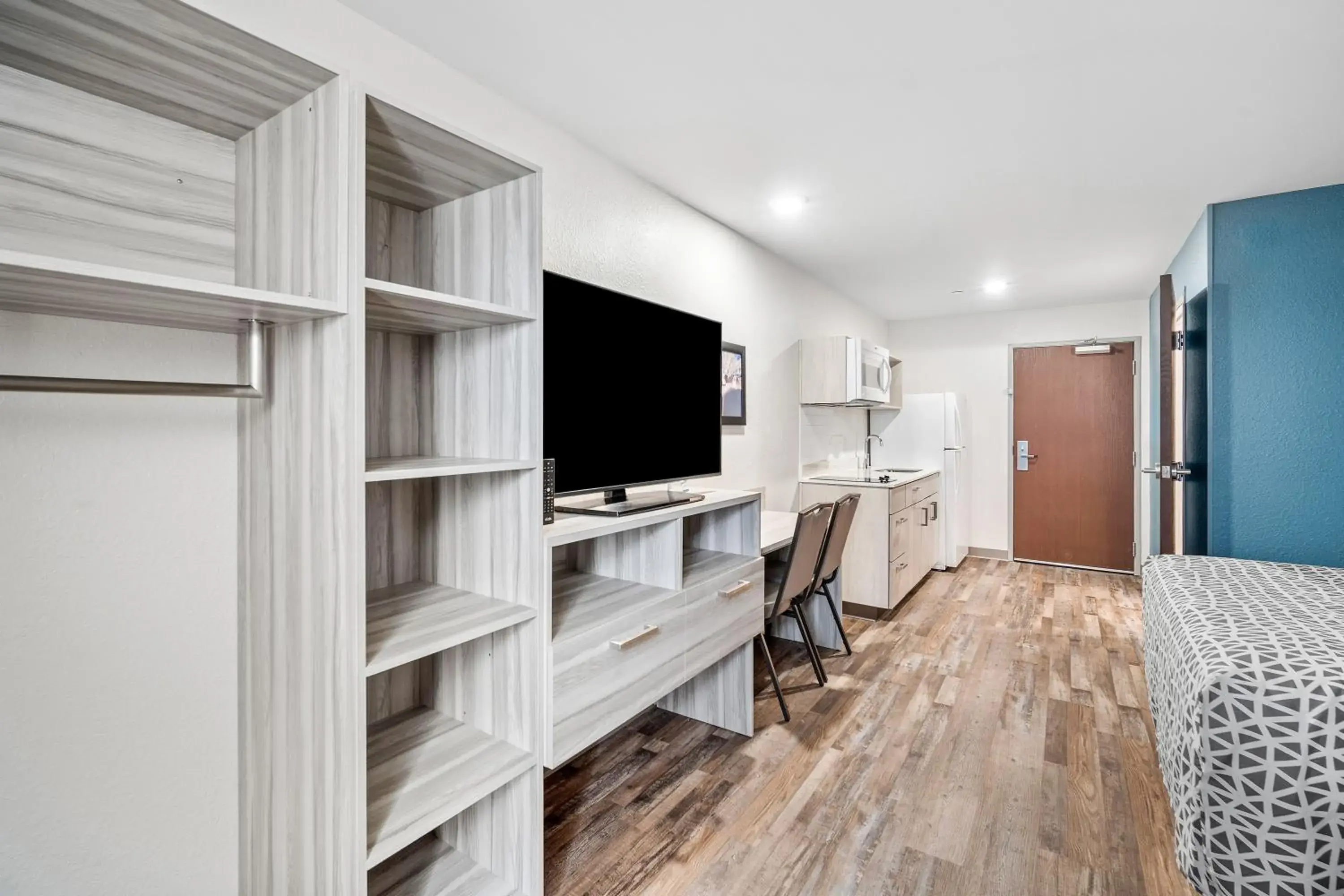 QUEEN SUITE in WoodSpring Suites Fort Myers - Cape Coral QUEEN SUITE in WoodSpring Suites Fort Myers - Cape Coral