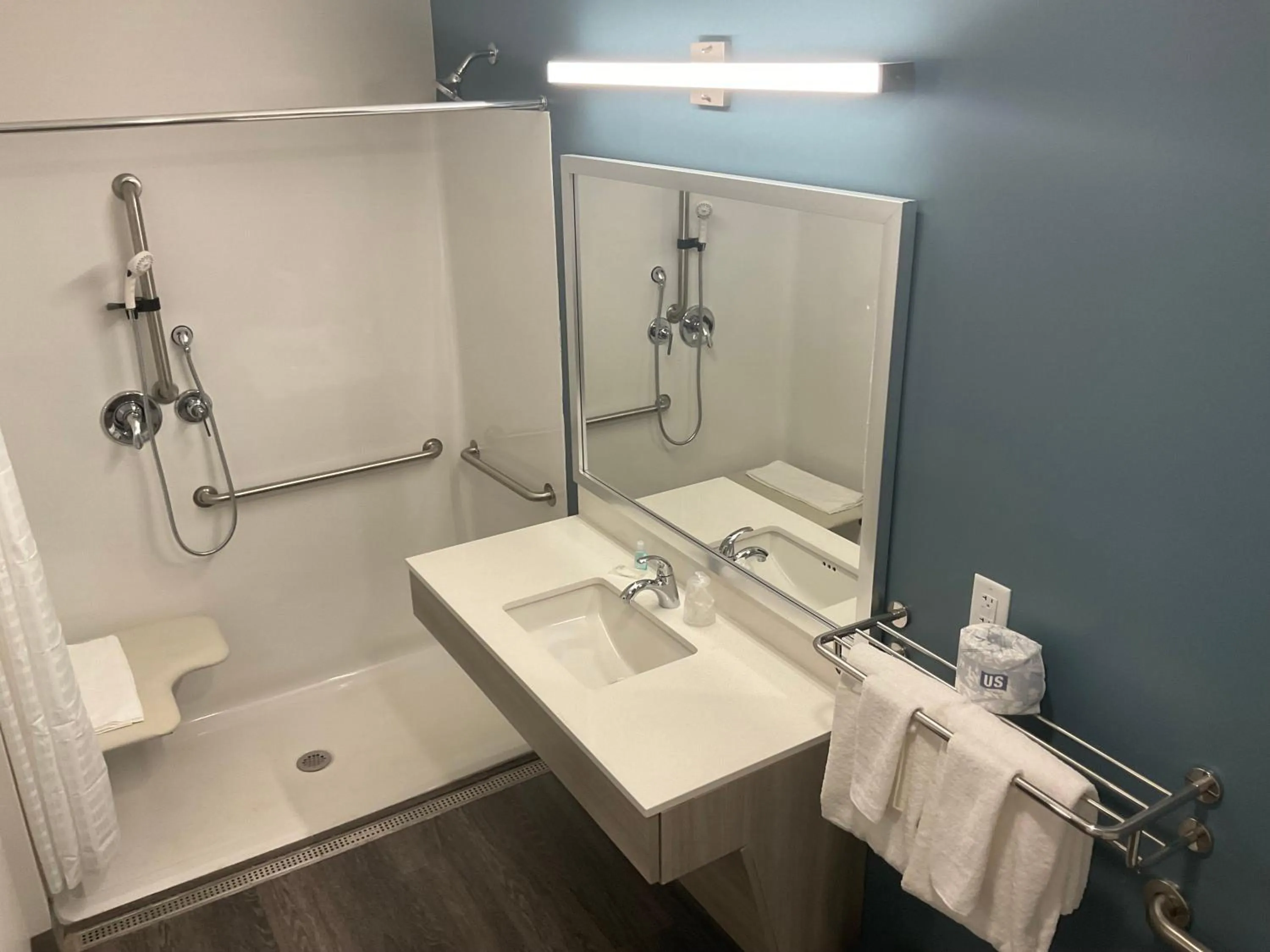 Shower in WoodSpring Suites Fort Myers - Cape Coral