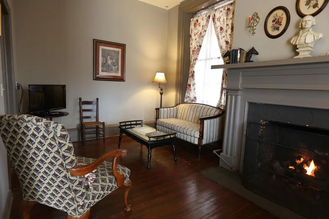 The Lafayette Inn & Restaurant