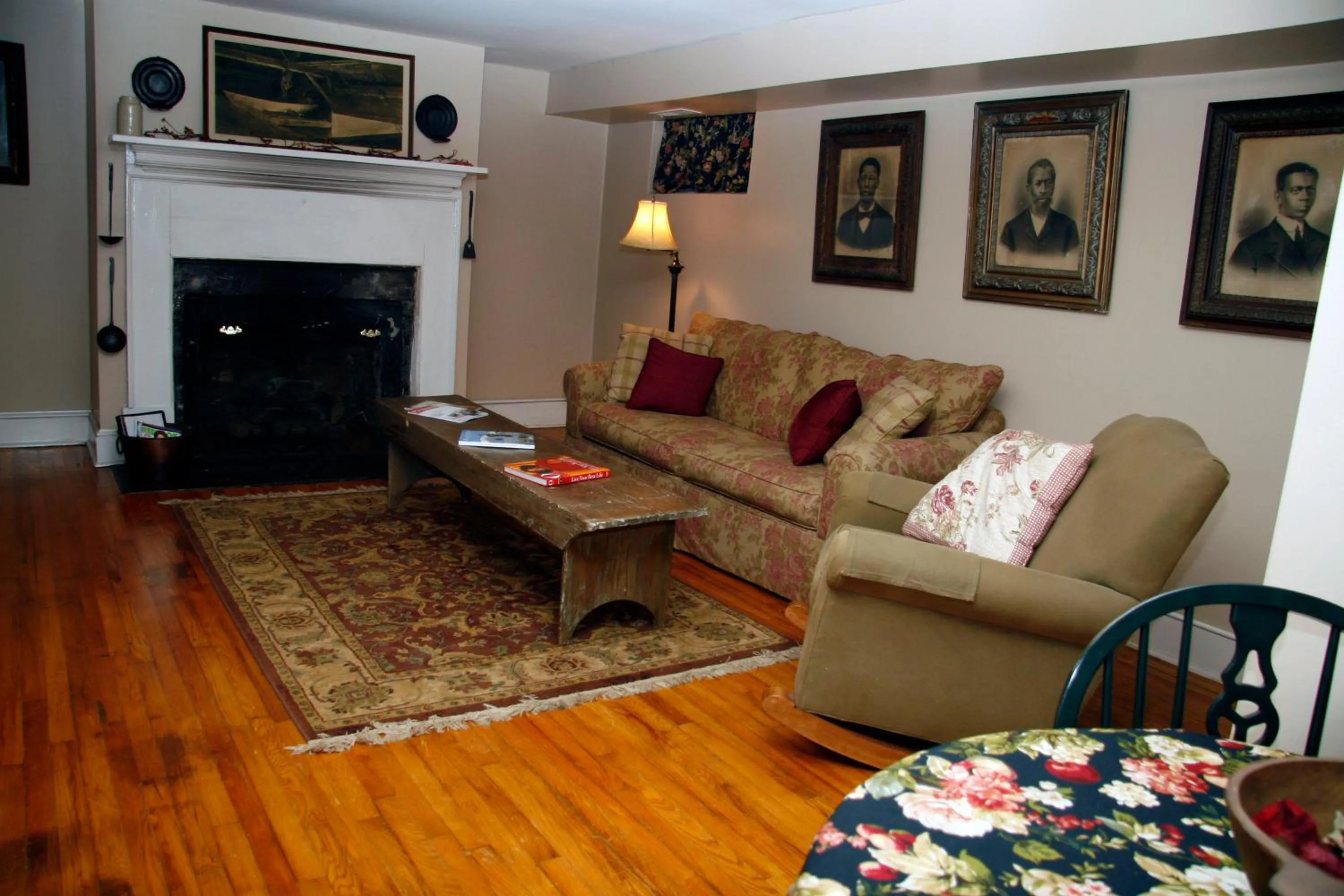 The Lafayette Inn & Restaurant