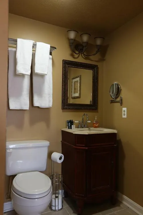 The Lafayette Inn & Restaurant