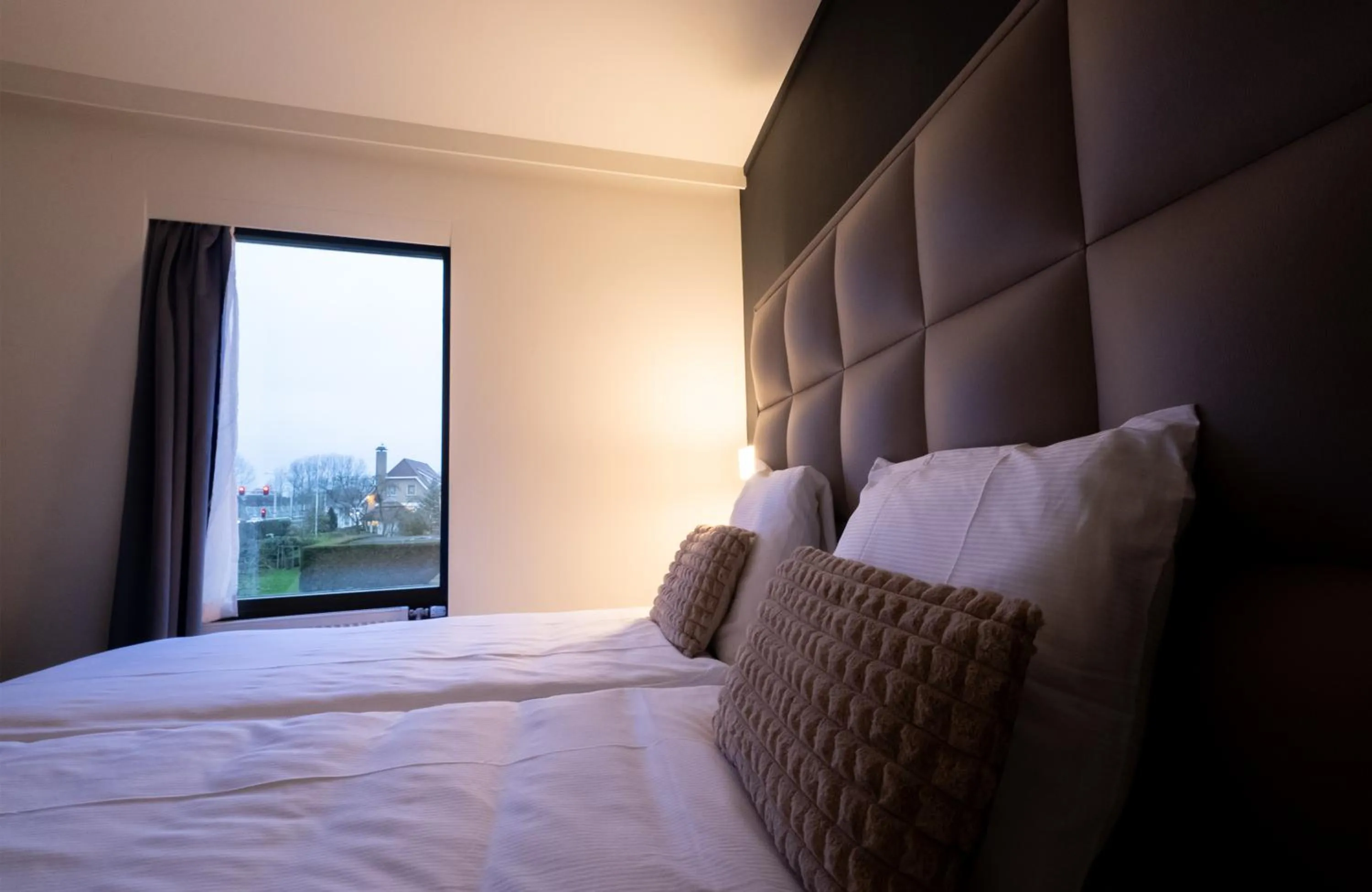 Bed in MA Airport Hotel