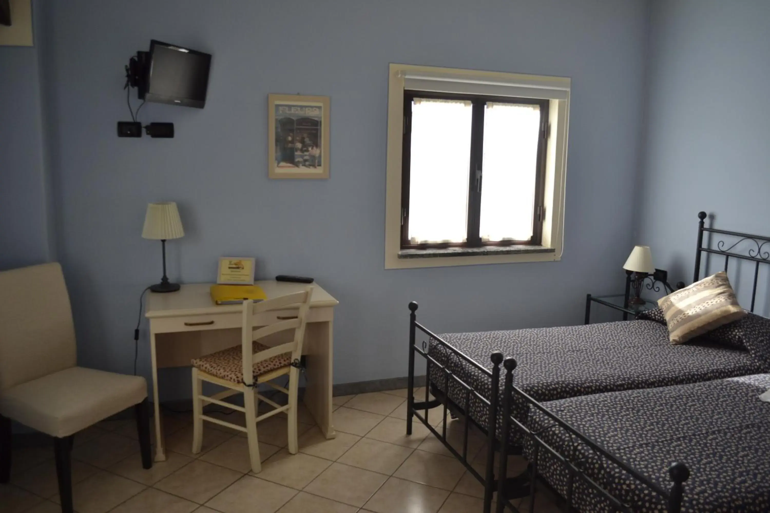 Twin Room with Private Bathroom - single occupancy in El Garbin Twin Room with Private Bathroom - single occupancy in El Garbin