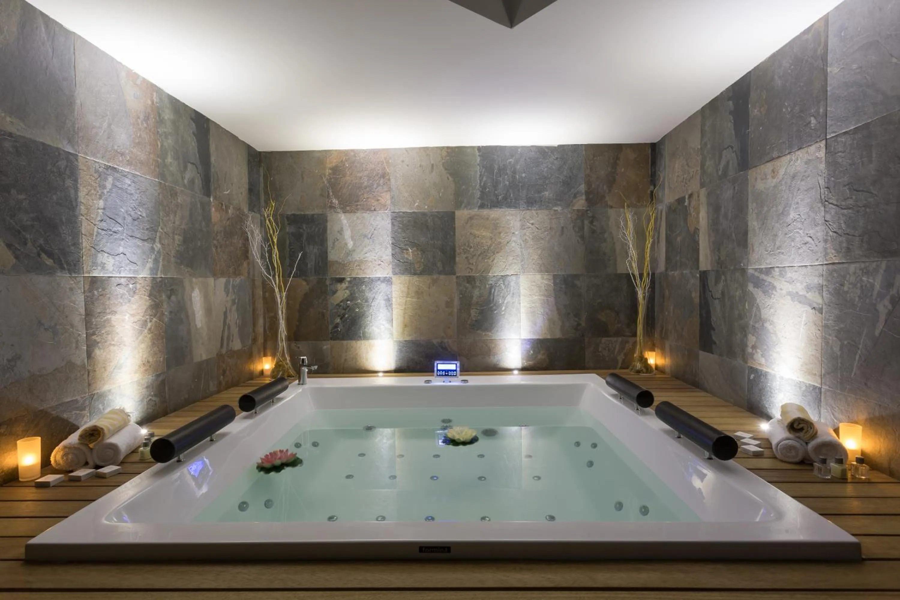 Hot Spring Bath in Check Inn Suite Hotel & SPA