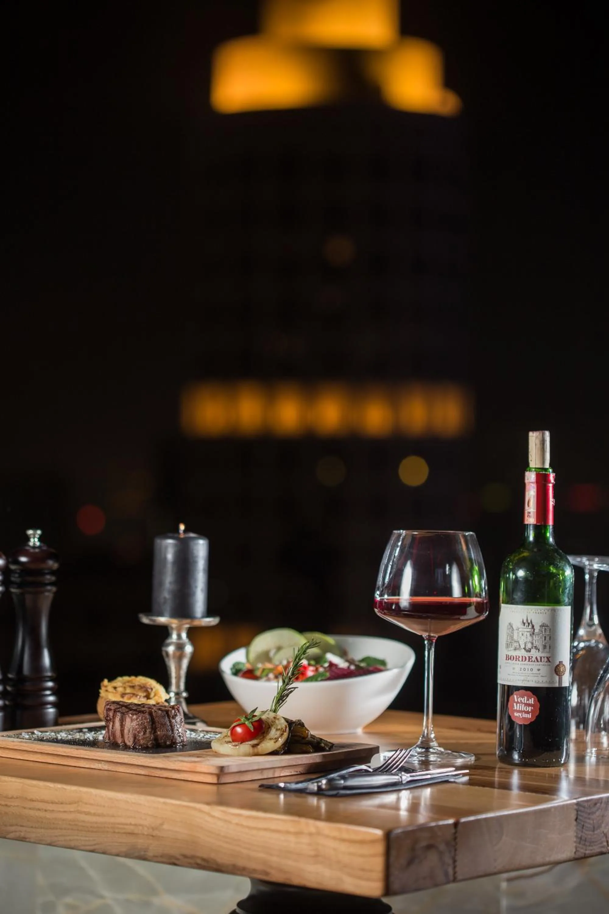 Restaurant/places to eat in Check Inn Suite Hotel & SPA