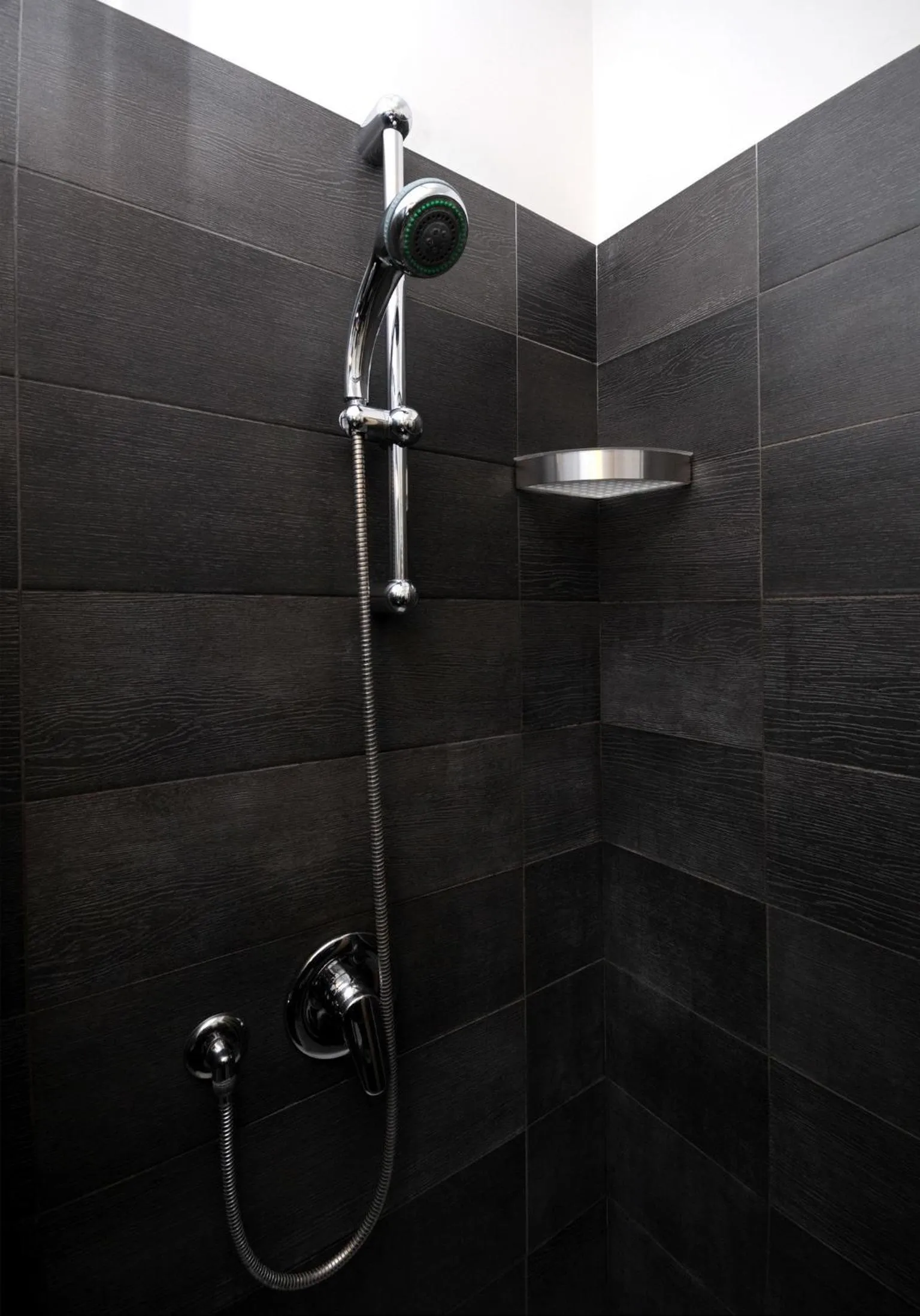 Shower in Roma Trastevere Relais Guest House