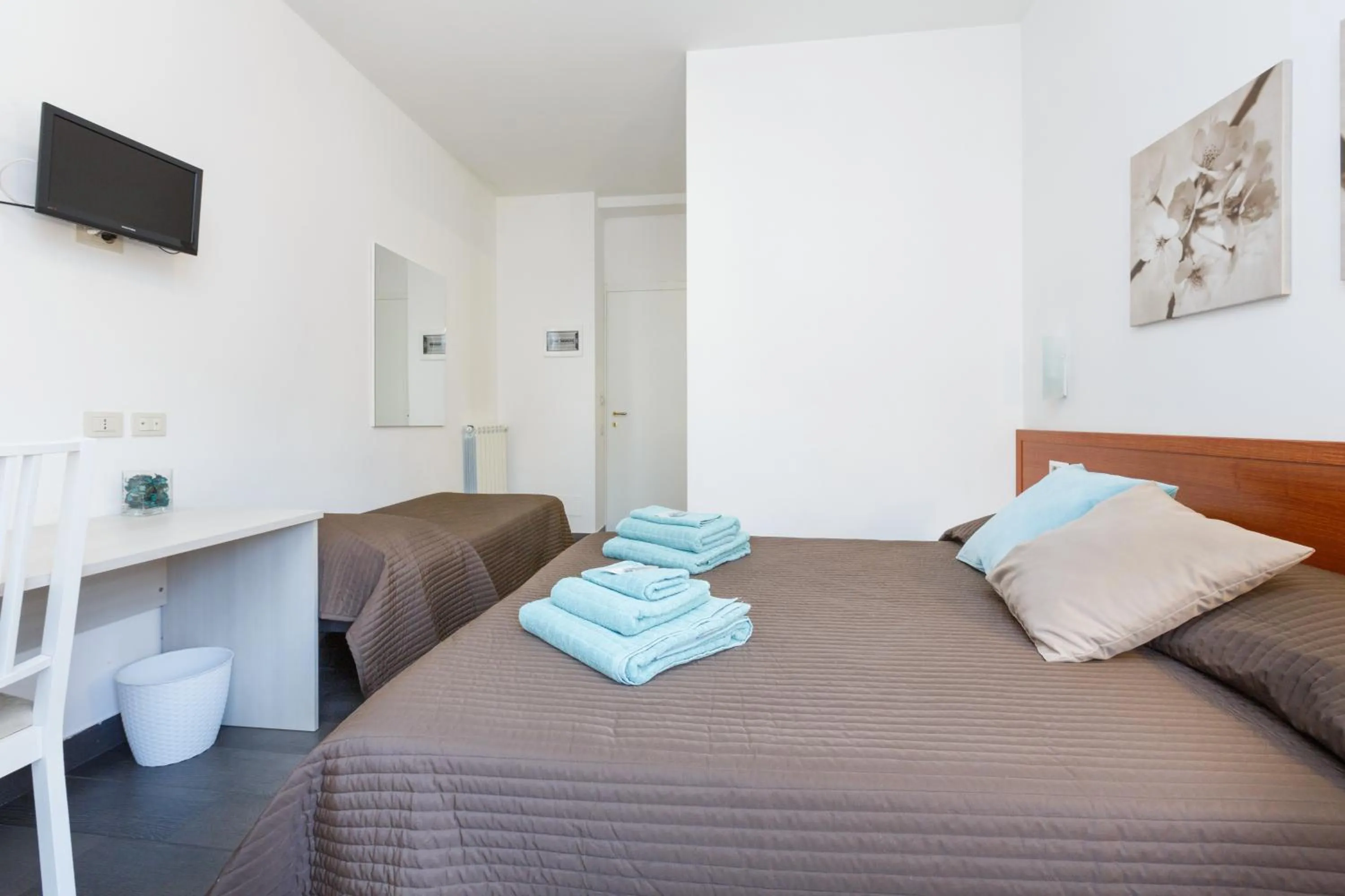 Photo of the whole room, Bed in Roma Trastevere Relais Guest House