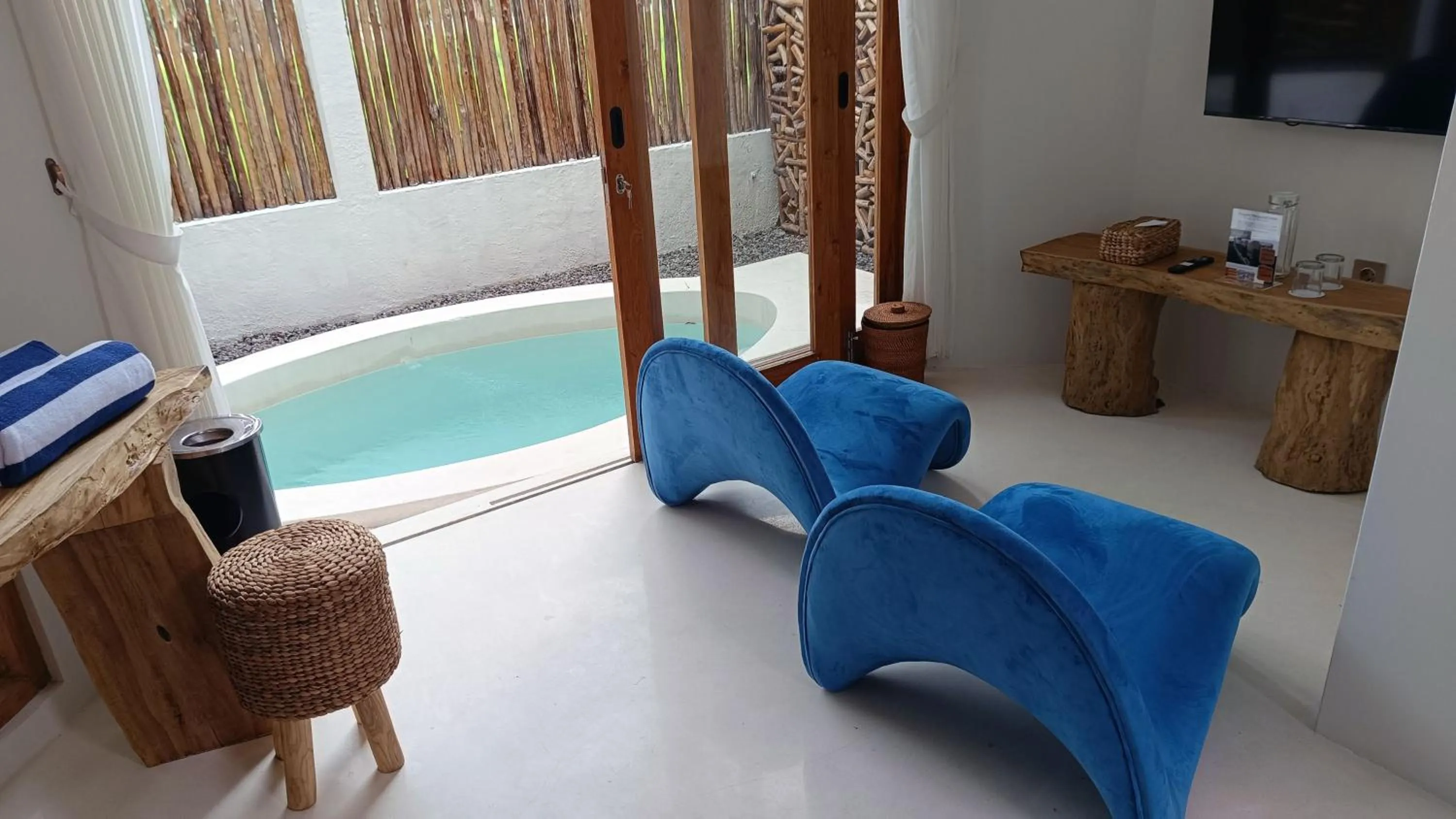 Seating area in Sangkar Cottage & Eatery