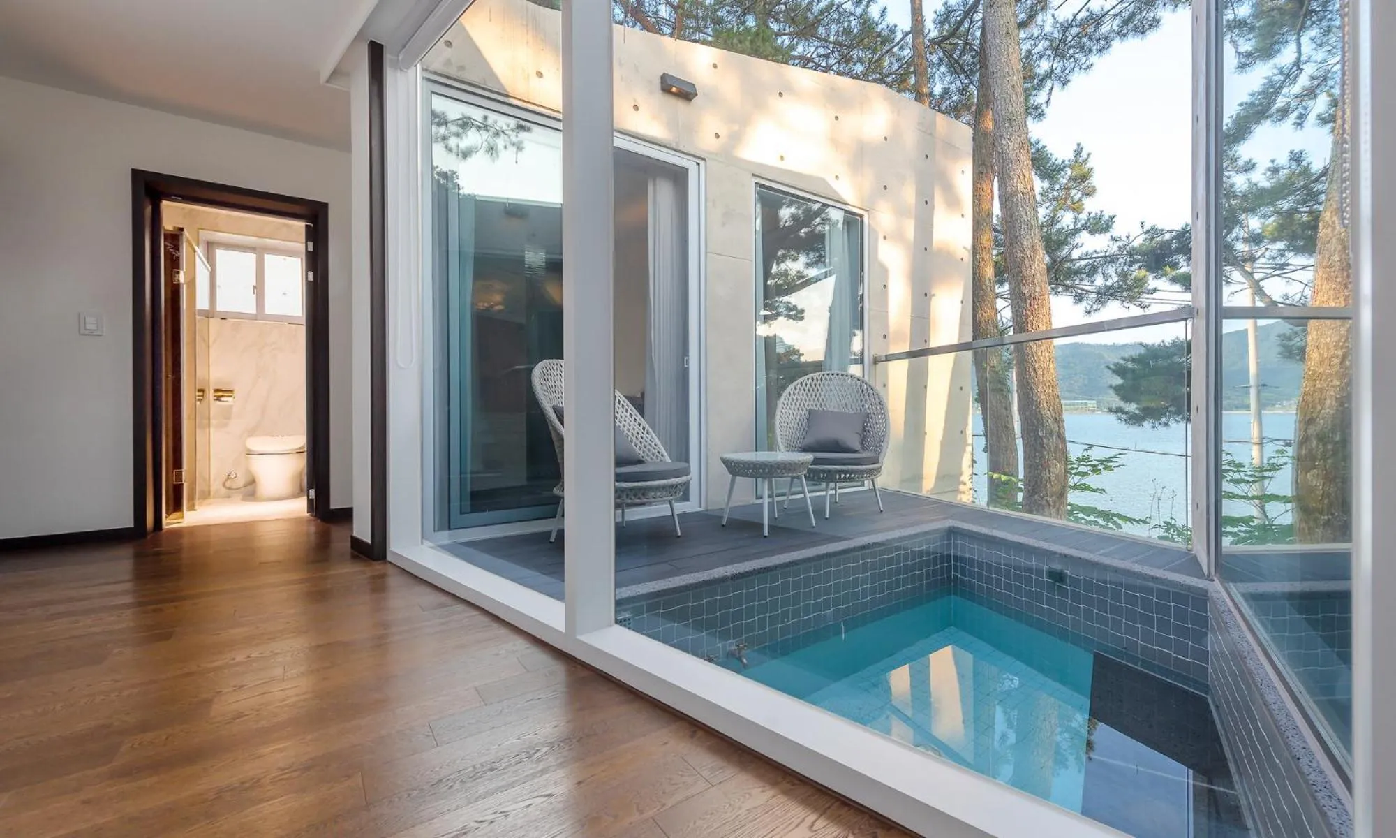 Swimming pool in Goseong hansan marina