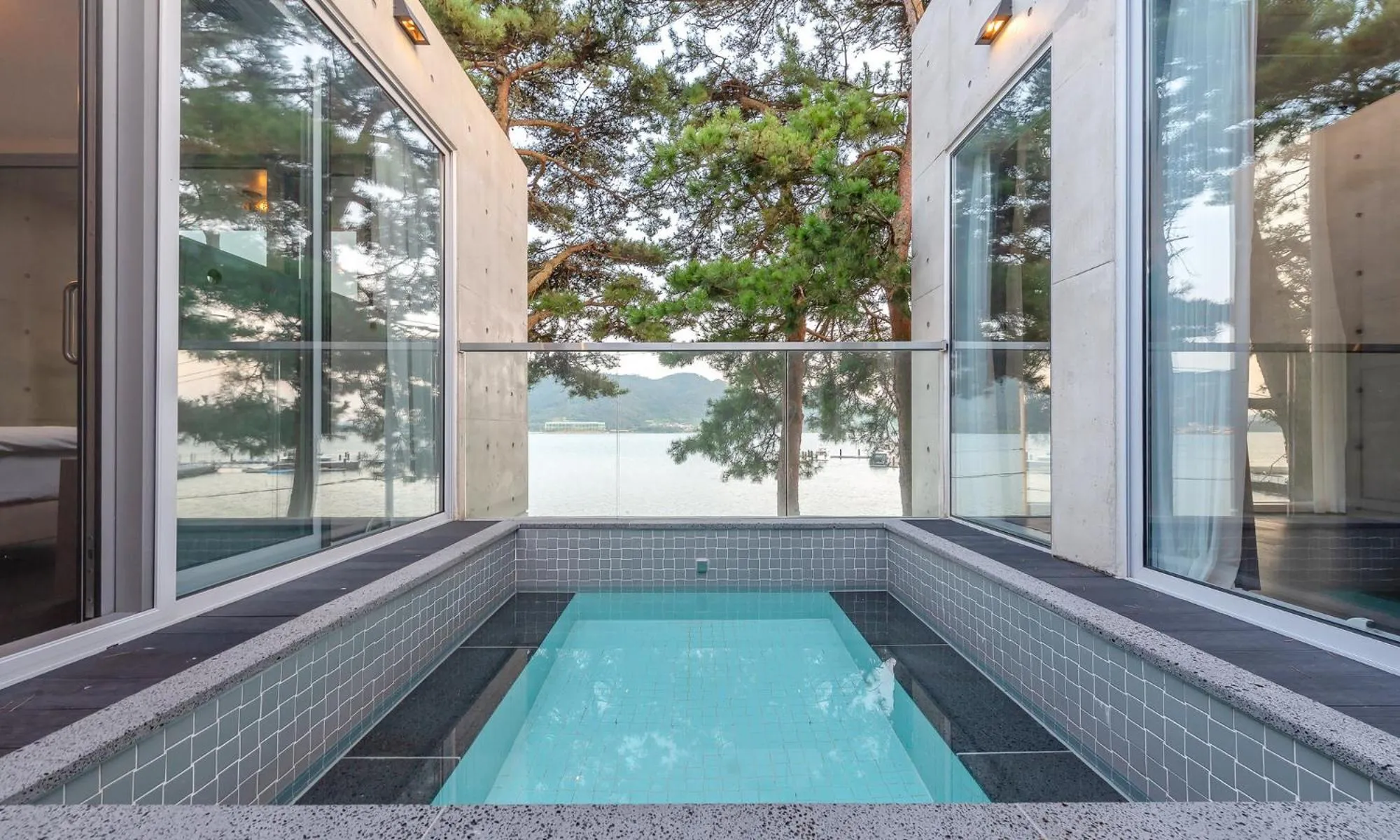 Swimming pool in Goseong hansan marina