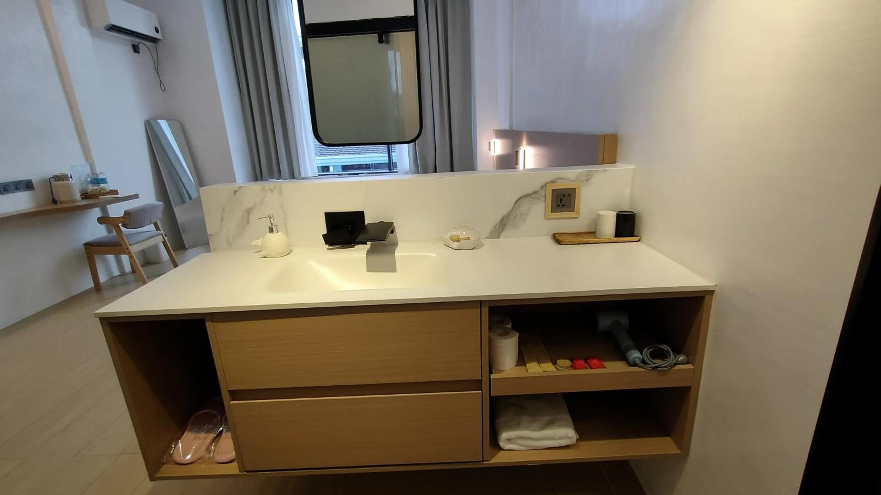 hair dryier in Diving Addiction Resort