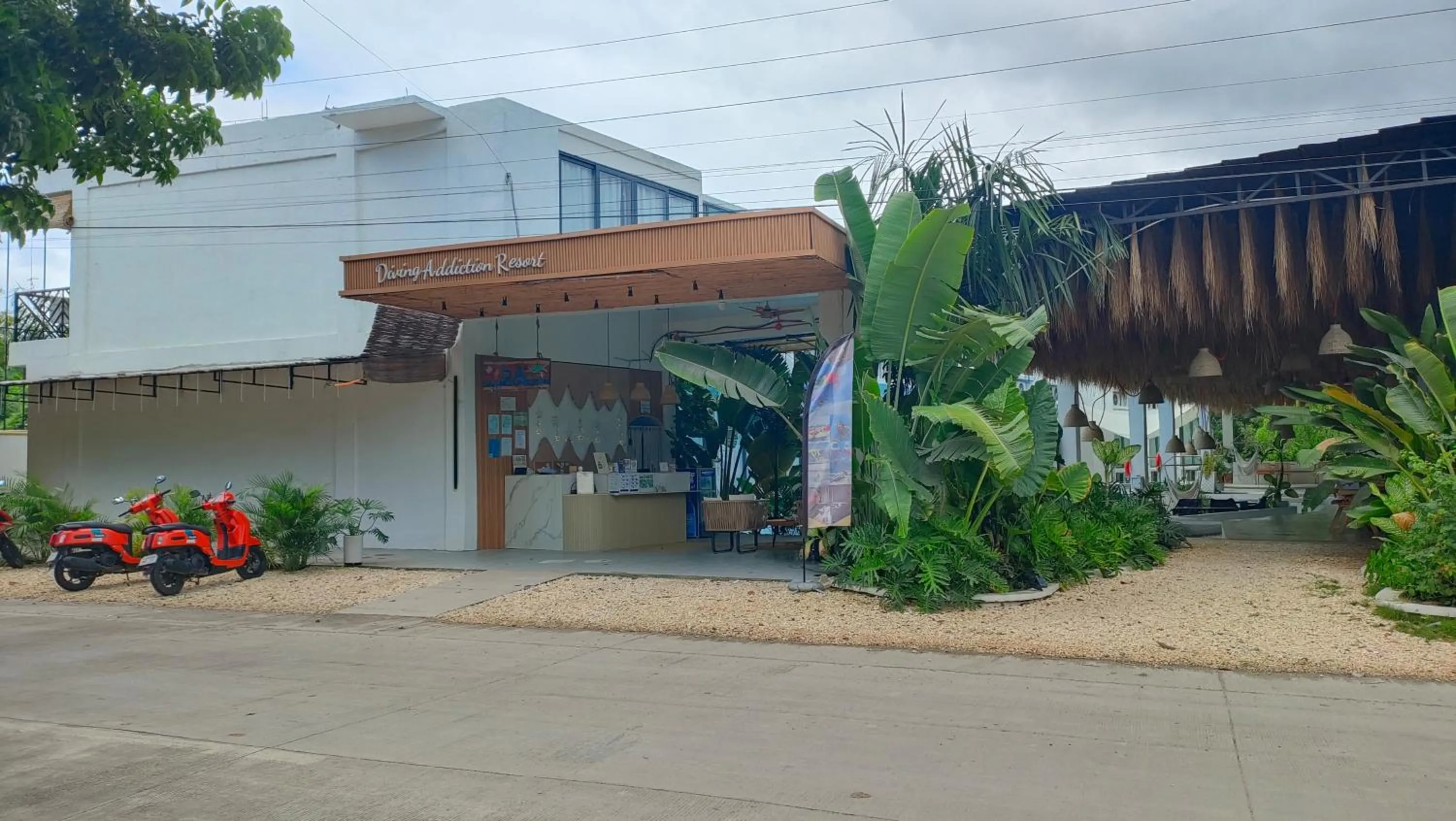 Property building in Diving Addiction Resort