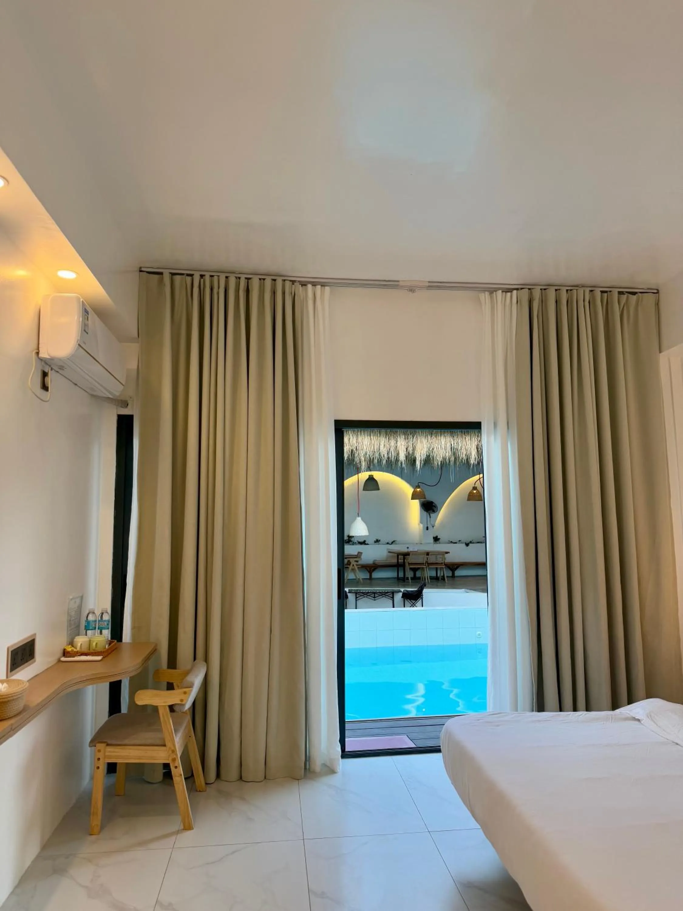 Bed in Diving Addiction Resort