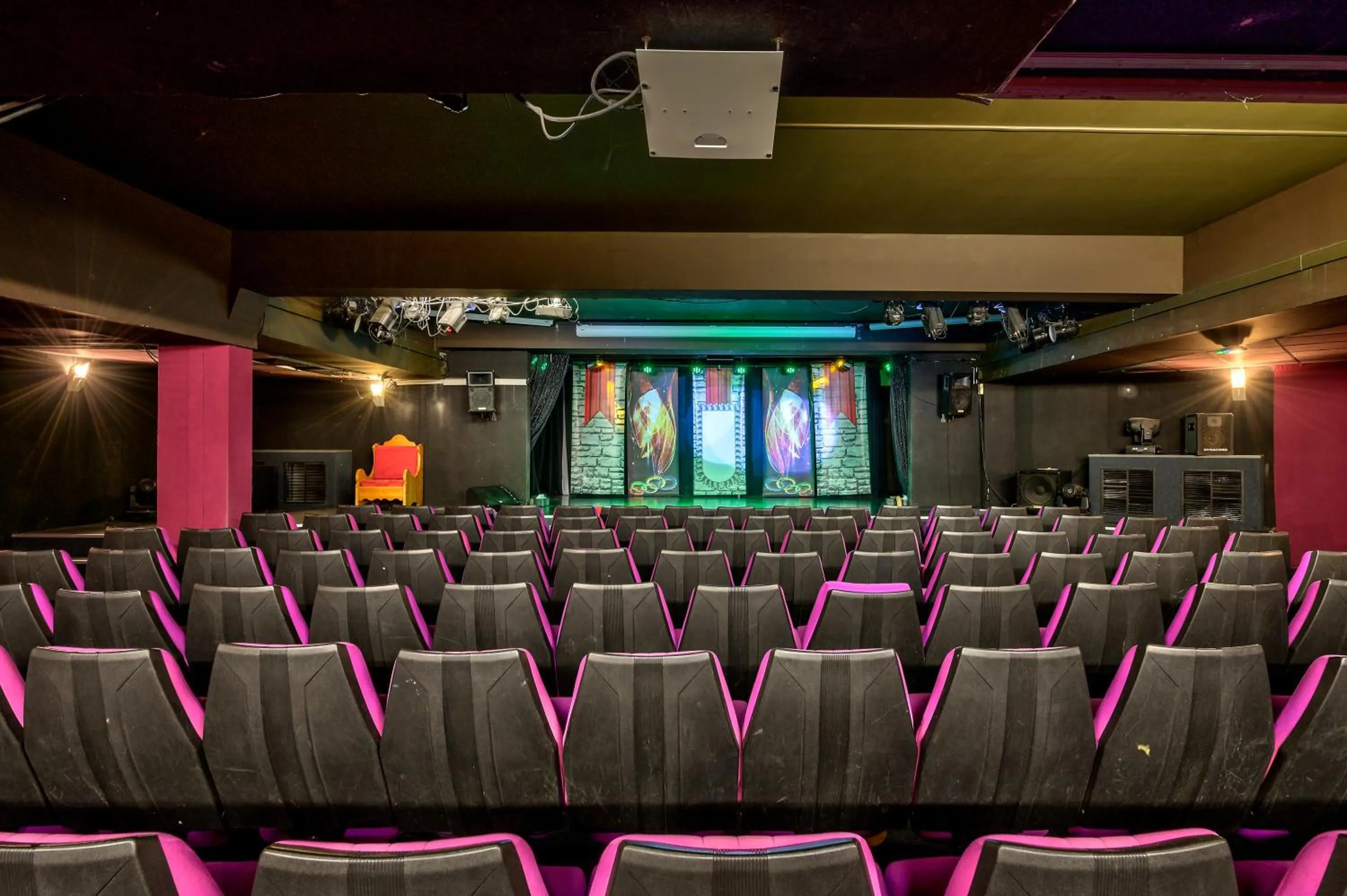 Evening entertainment in Village Club Les Tavaillons