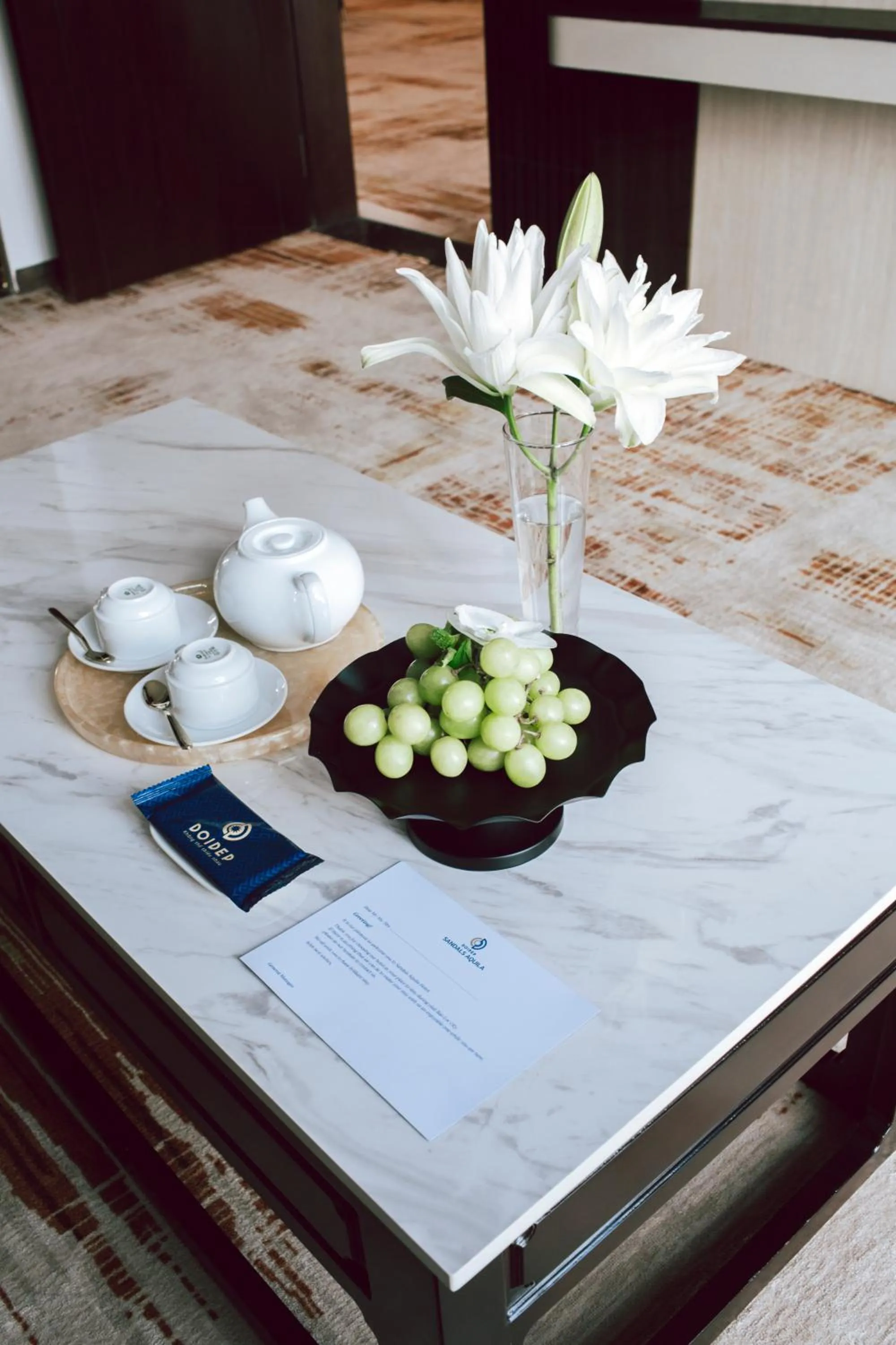 Food and drinks in SANDALS AQUILA HOTEL