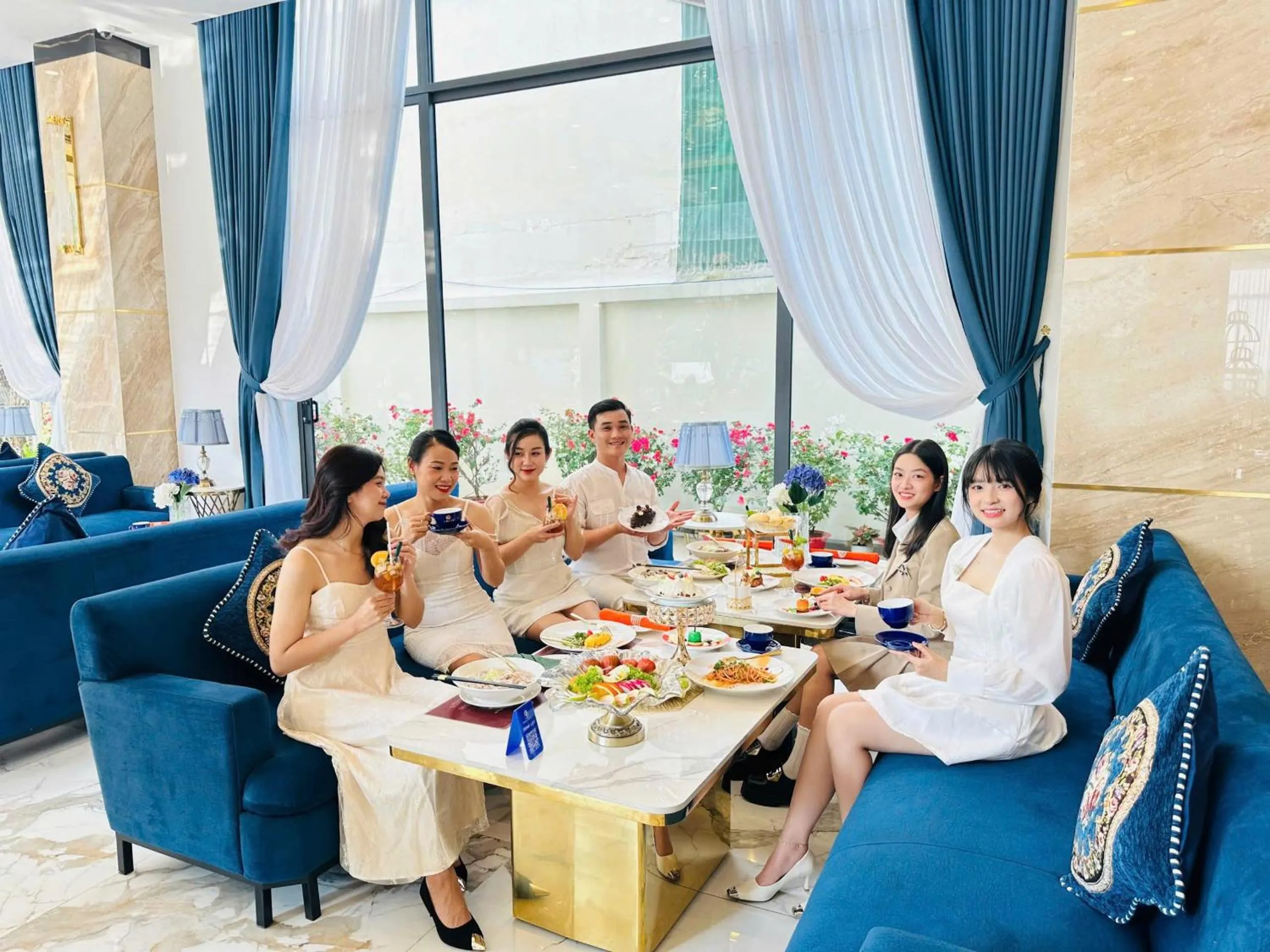 Breakfast in SANDALS AQUILA HOTEL