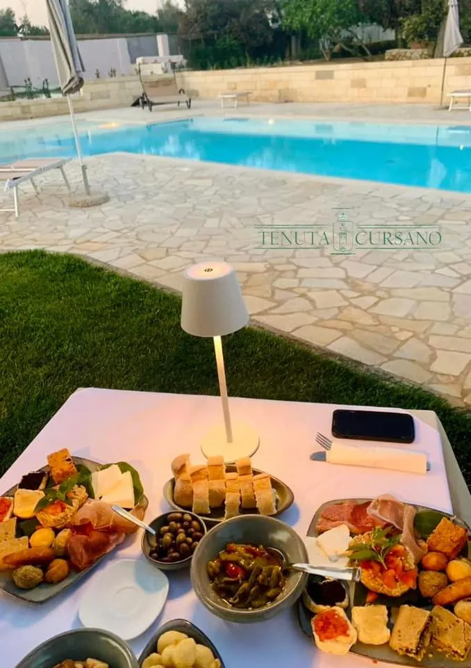 Restaurant/places to eat in Tenuta Cursano