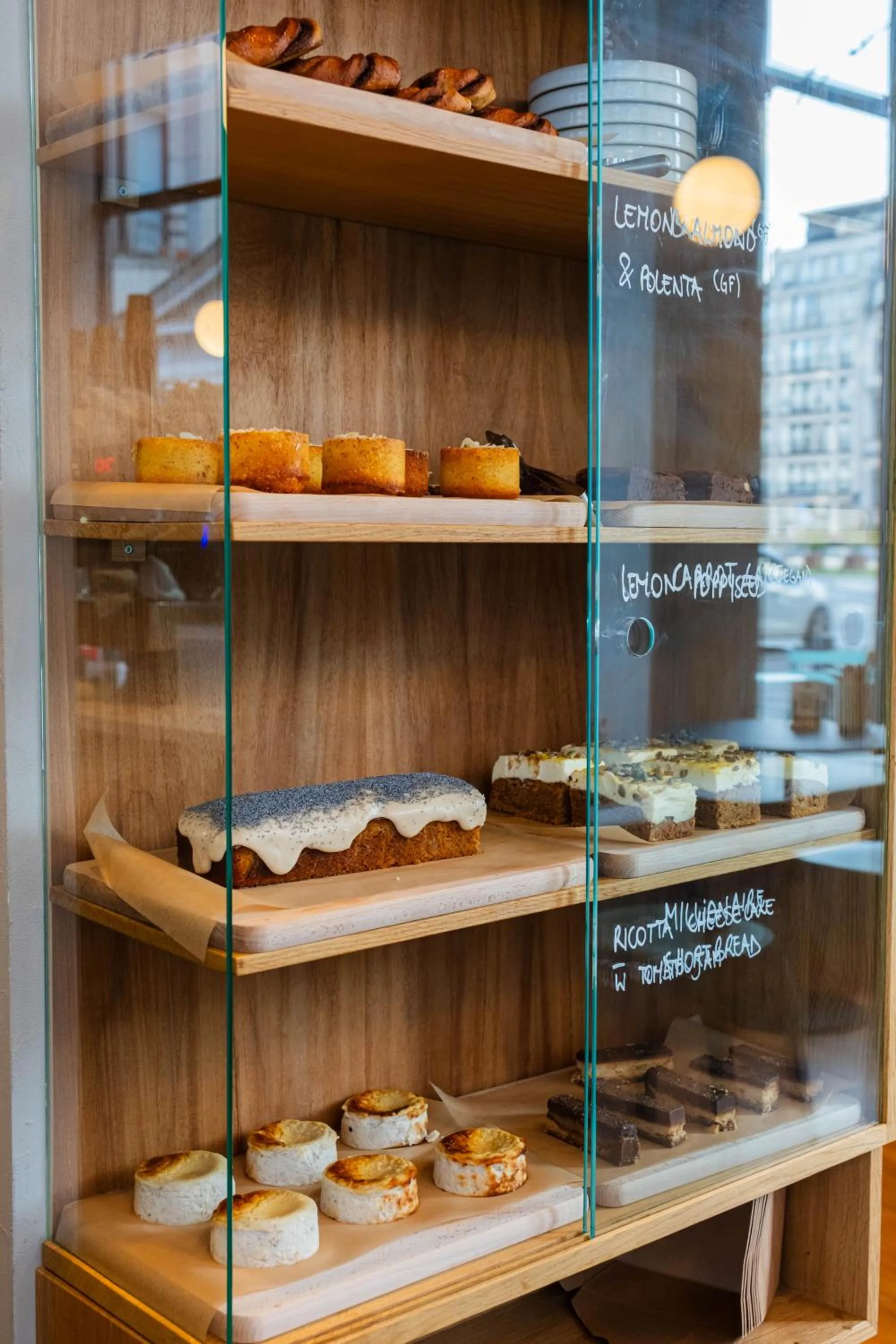 Restaurant/places to eat in Citybox Brussels Centre Louise