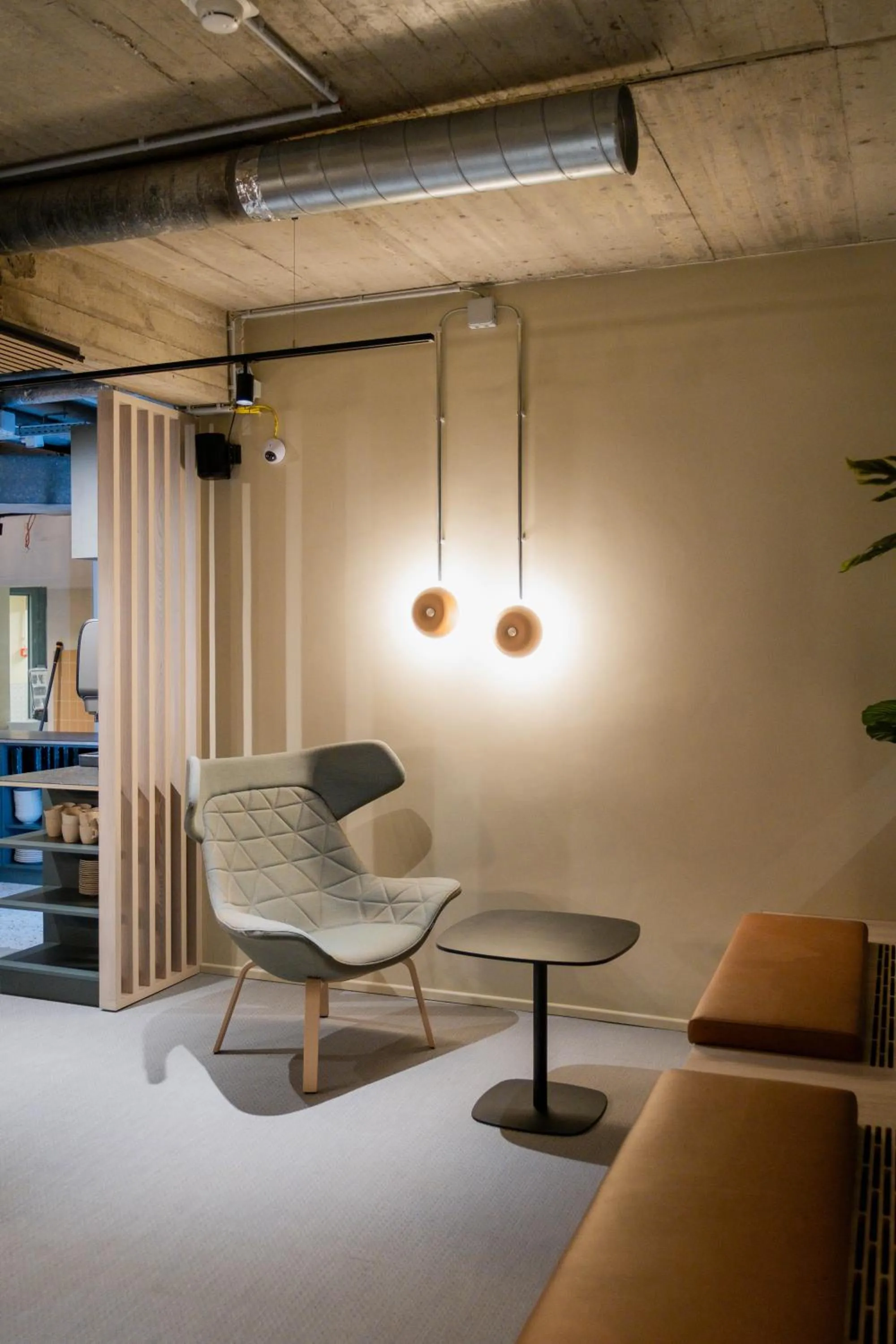 Communal lounge/ TV room in Citybox Brussels Centre Louise