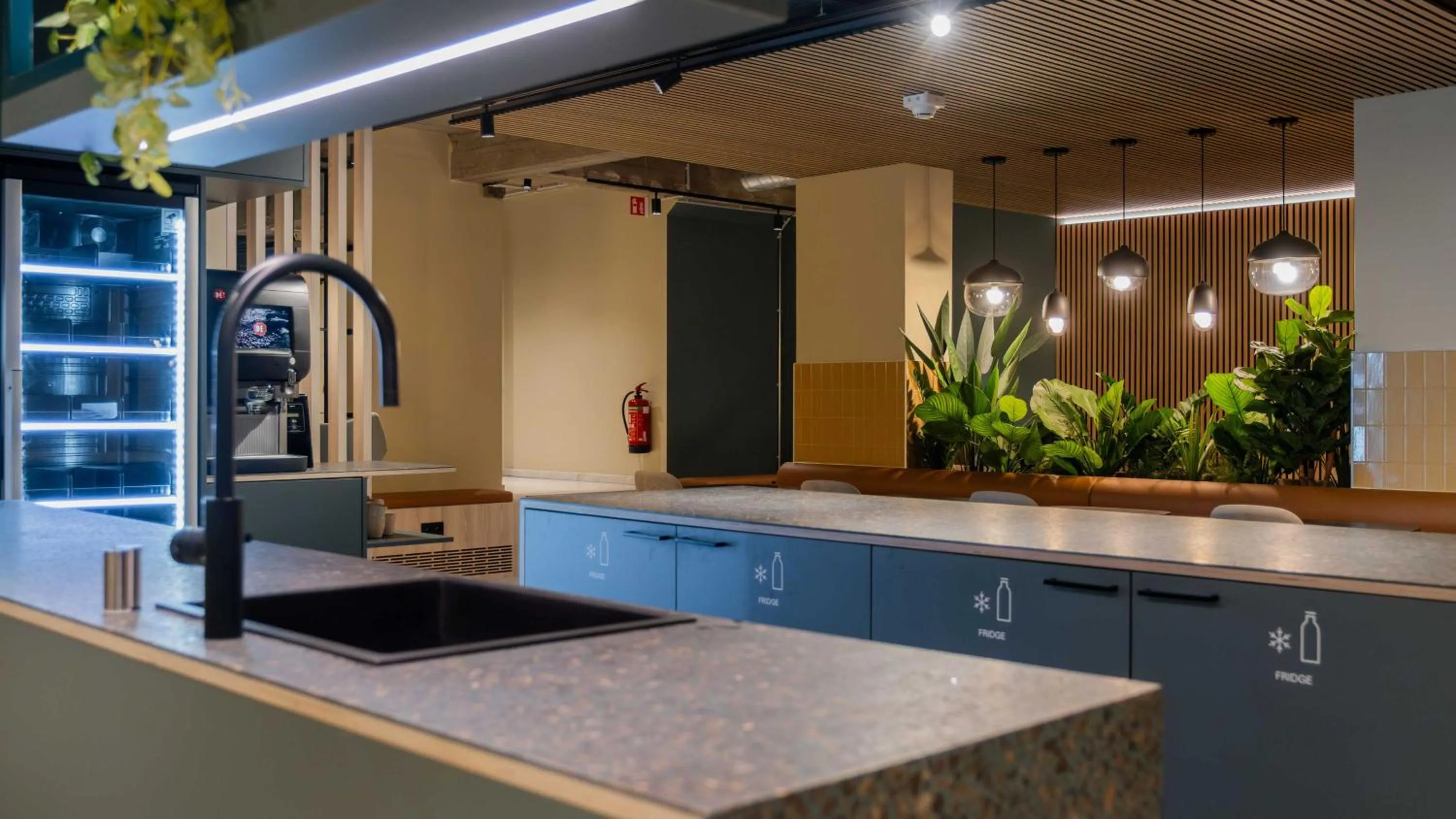 Communal kitchen in Citybox Brussels Centre Louise