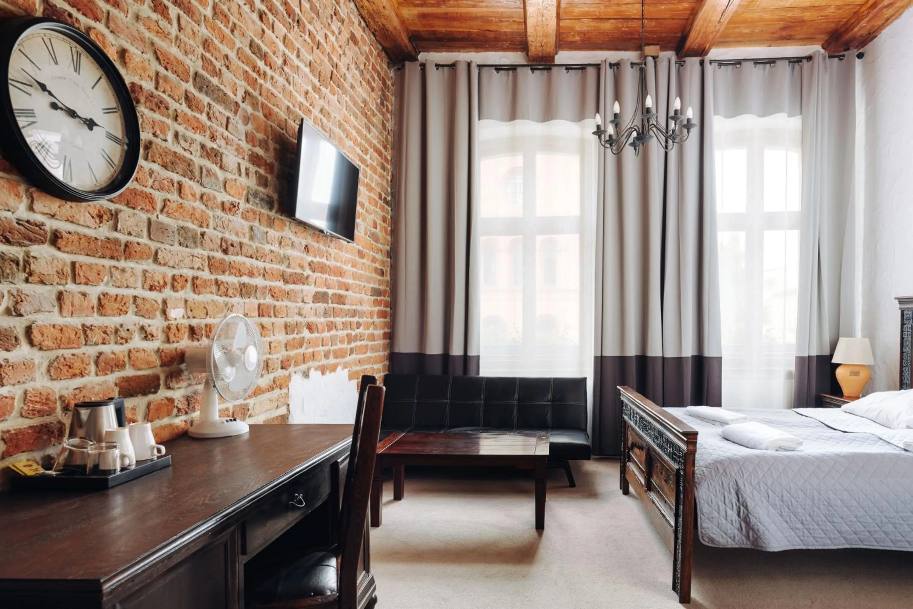 Bed in Hotel Legenda