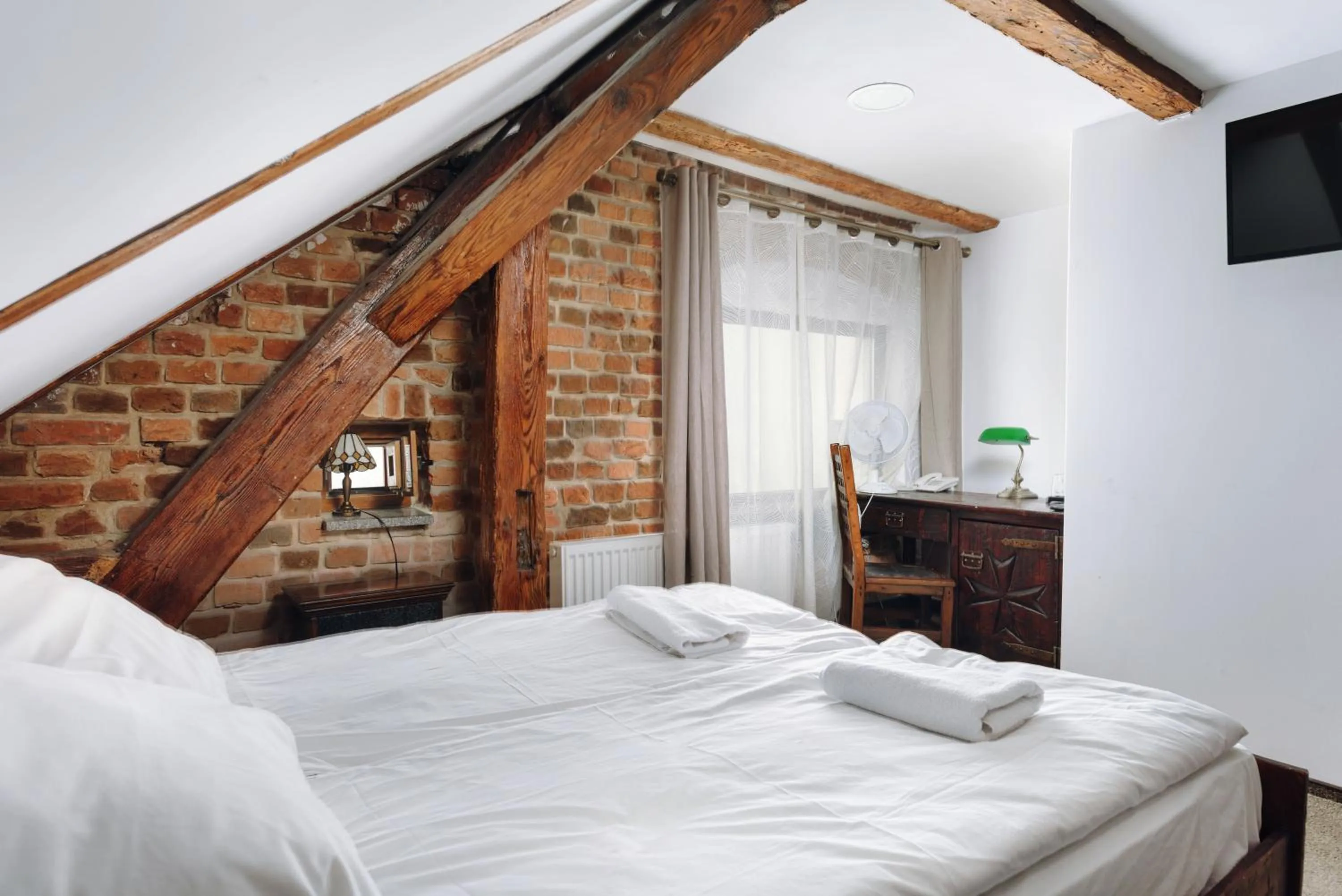 Bed in Hotel Legenda