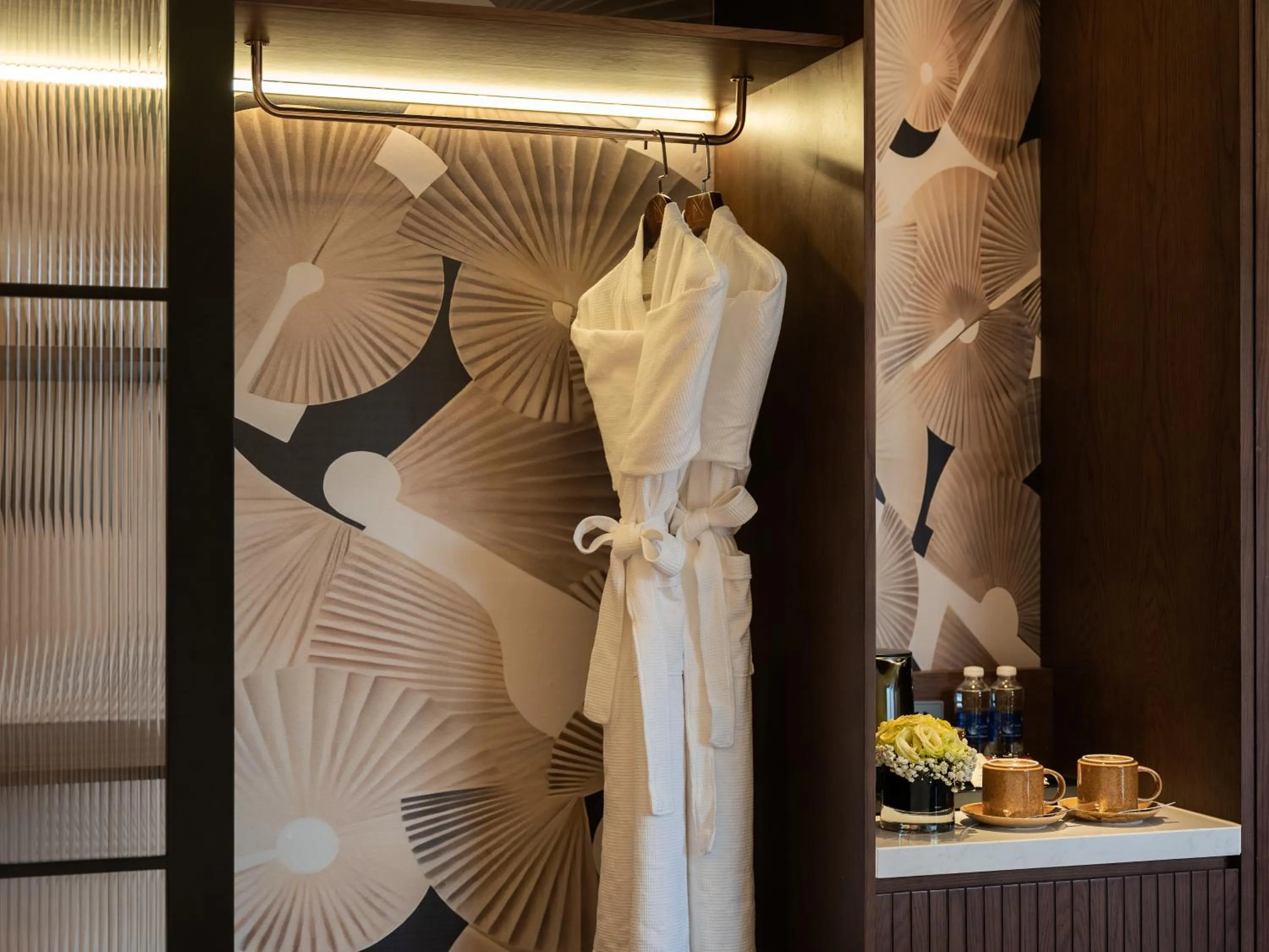 wardrobe in Minerva Premium Hotel