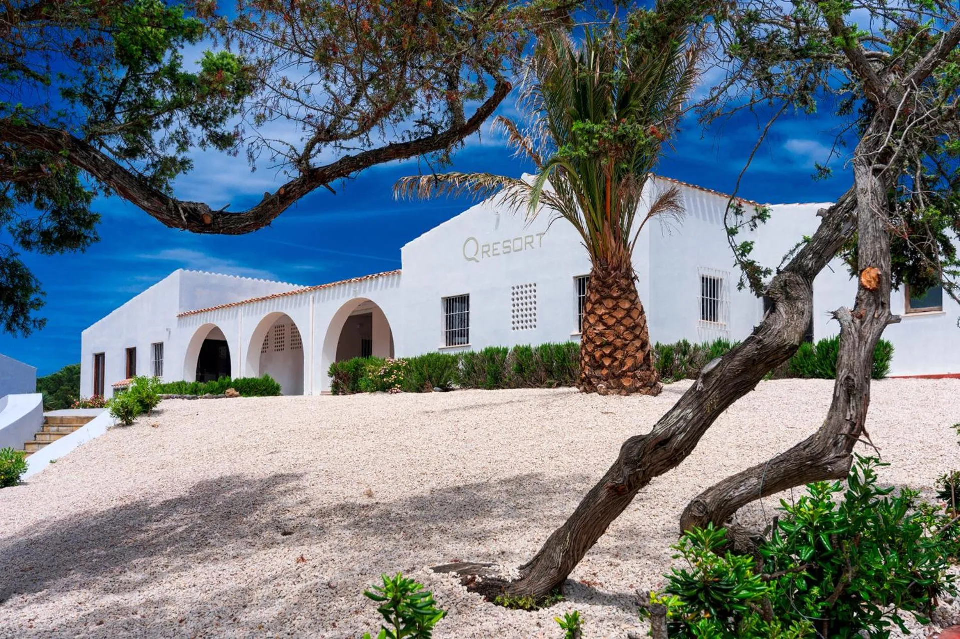 Property building in Q Resort