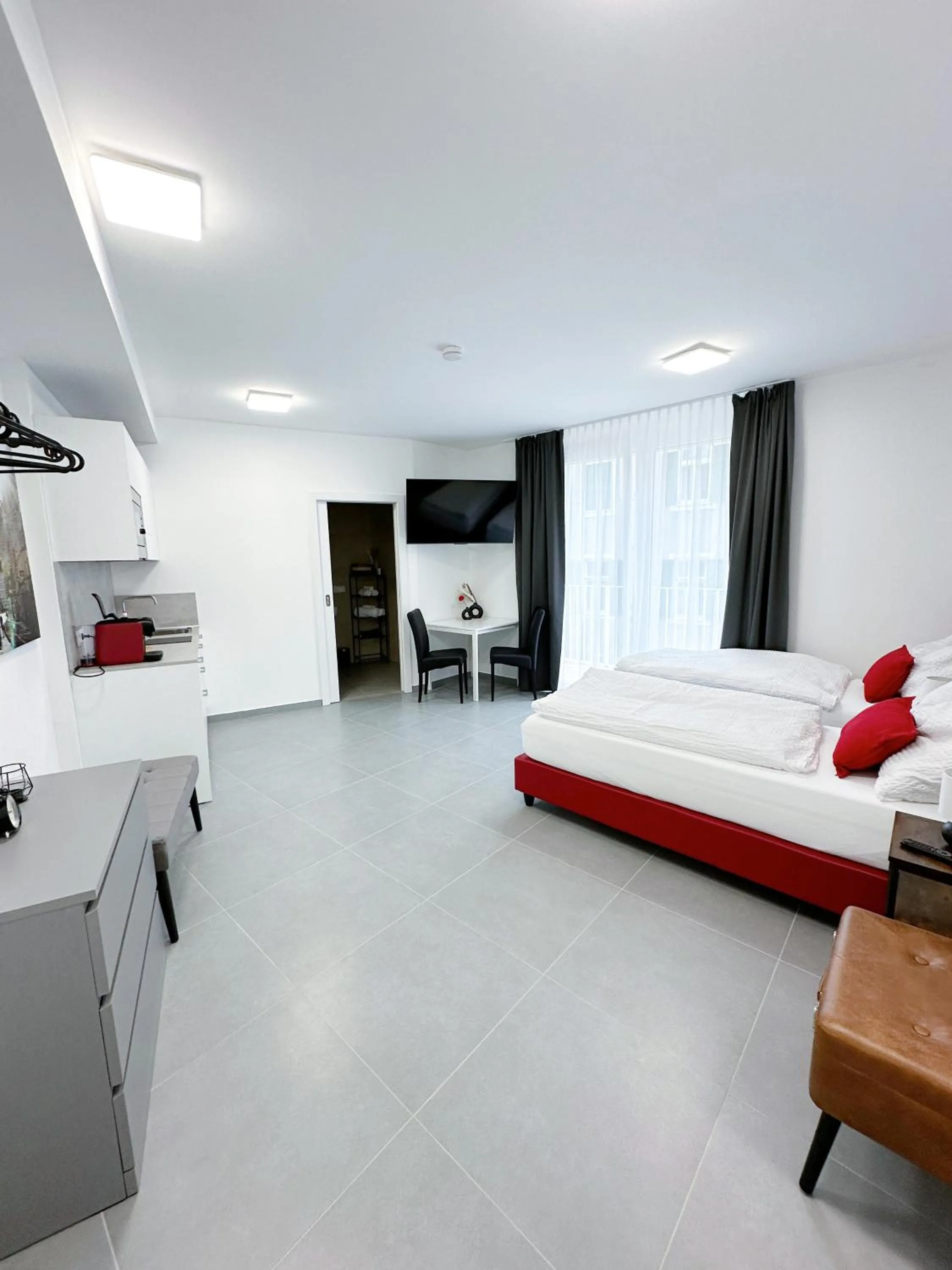 Kitchen or kitchenette, Bed in Grazora Living Apartments