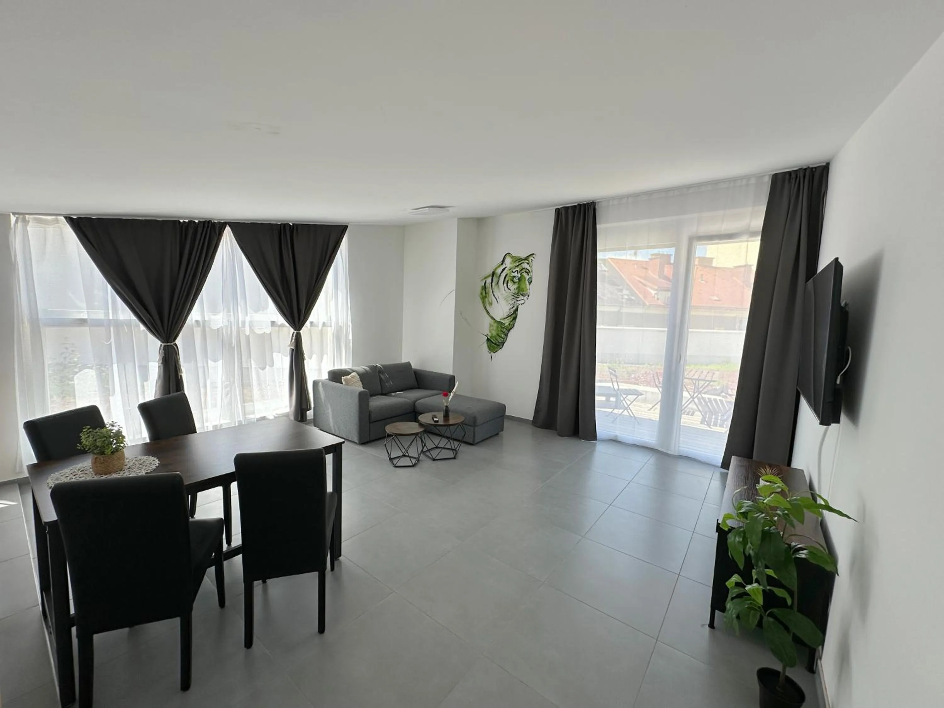 Dining area in Grazora Living Apartments