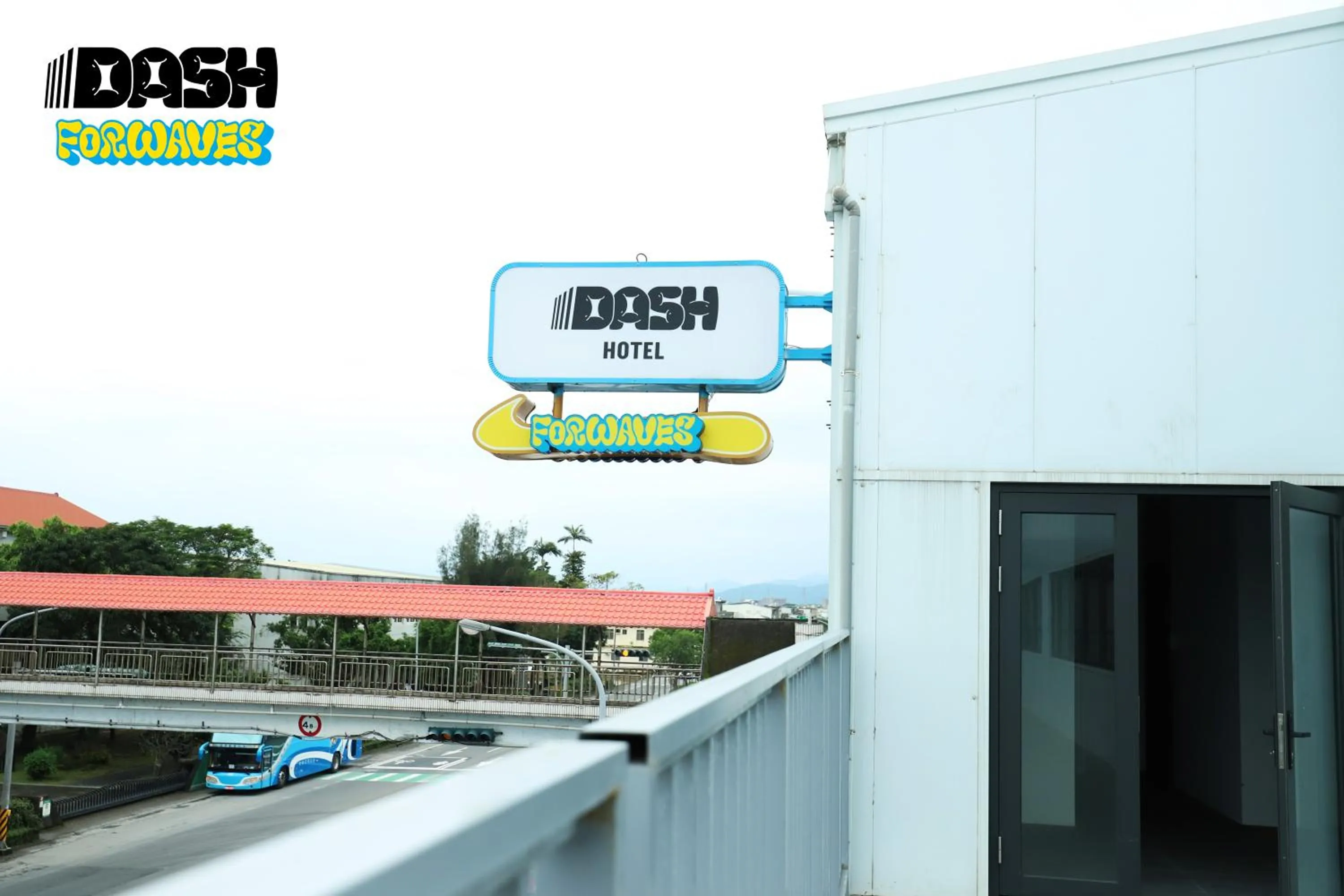 Day in Dash Forwaves Hotel