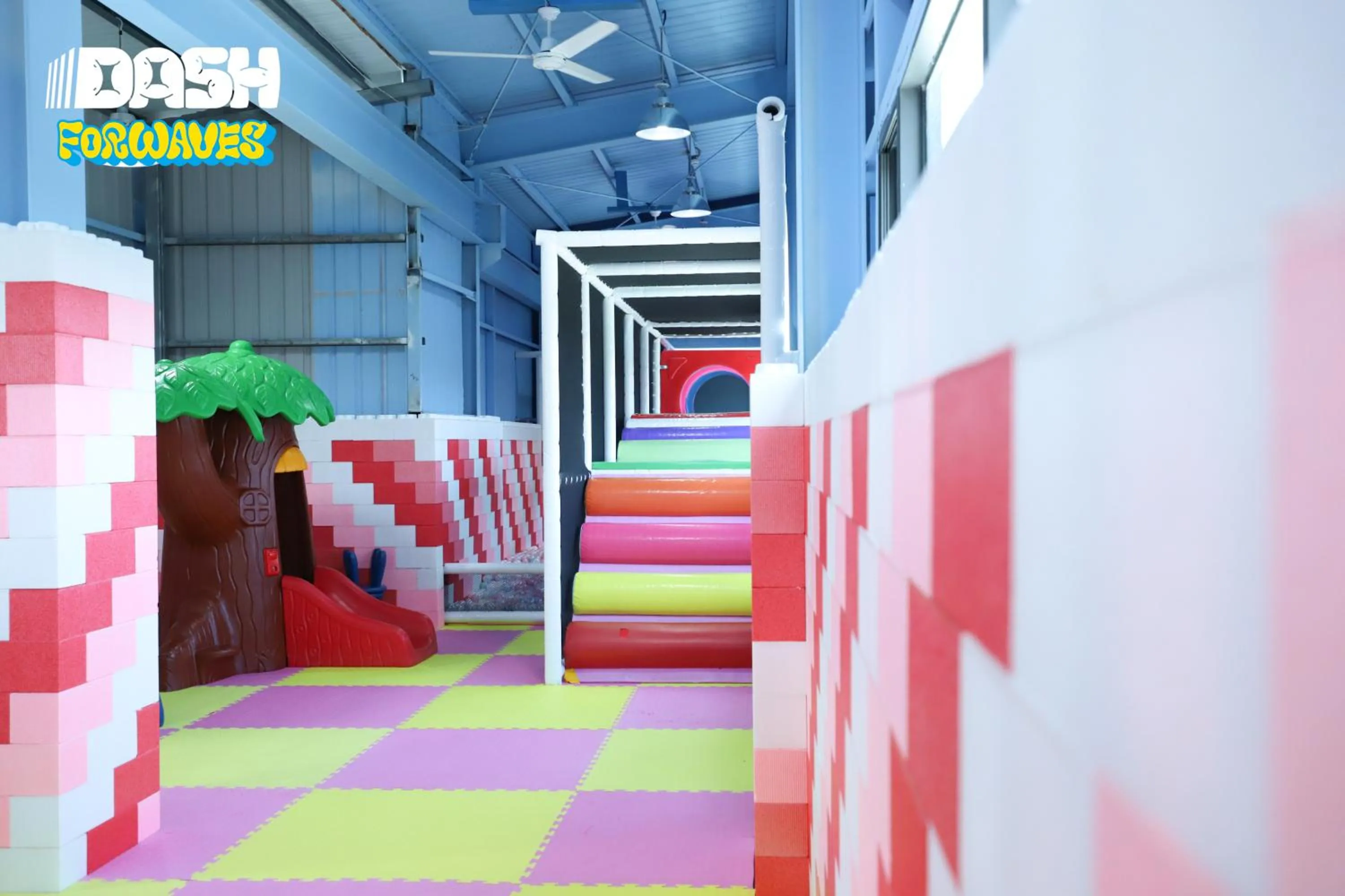 Kids's club in Dash Forwaves Hotel
